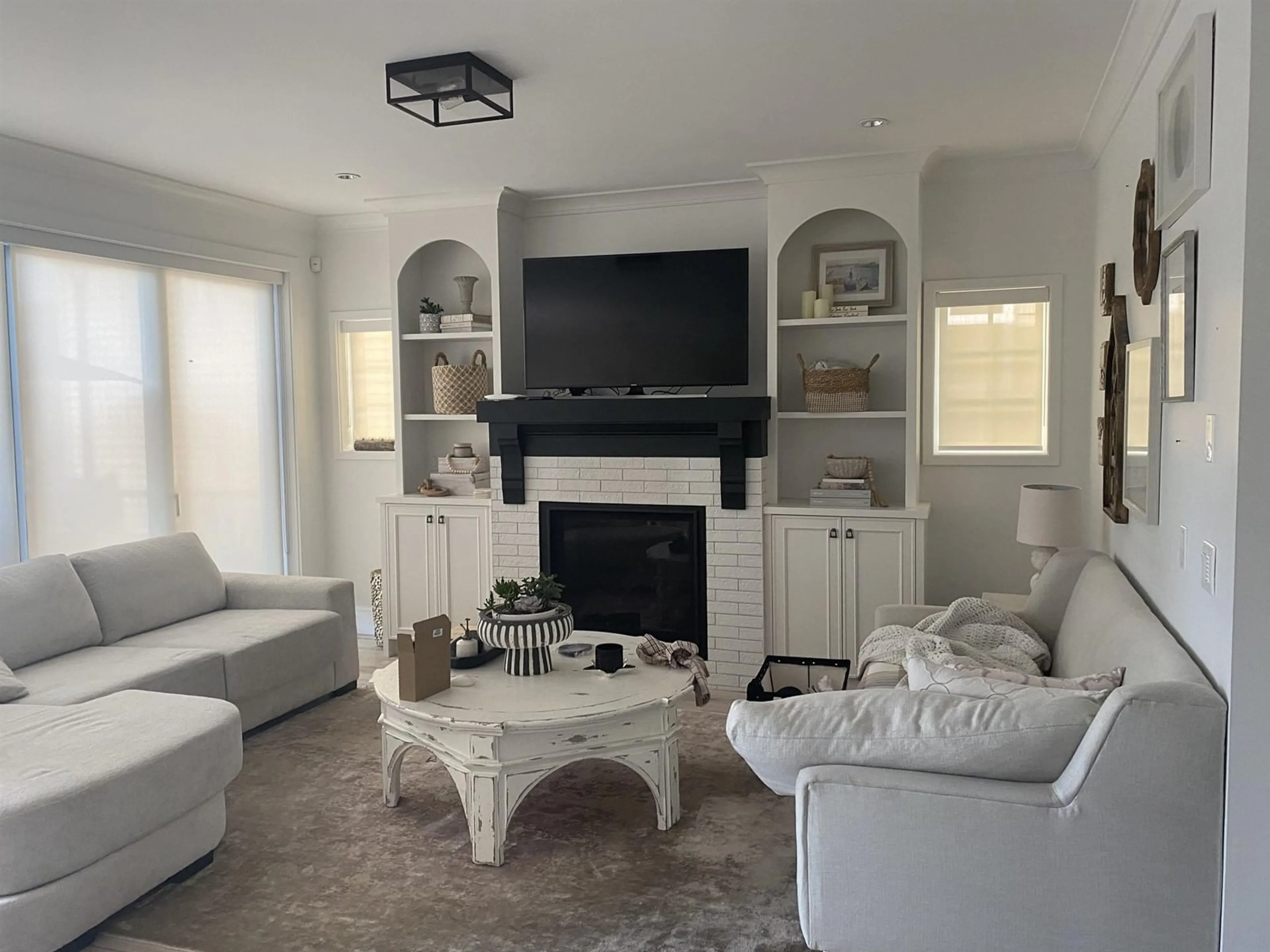 Living room, wood floors for 20570 70 AVENUE, Langley British Columbia V2Y0W4