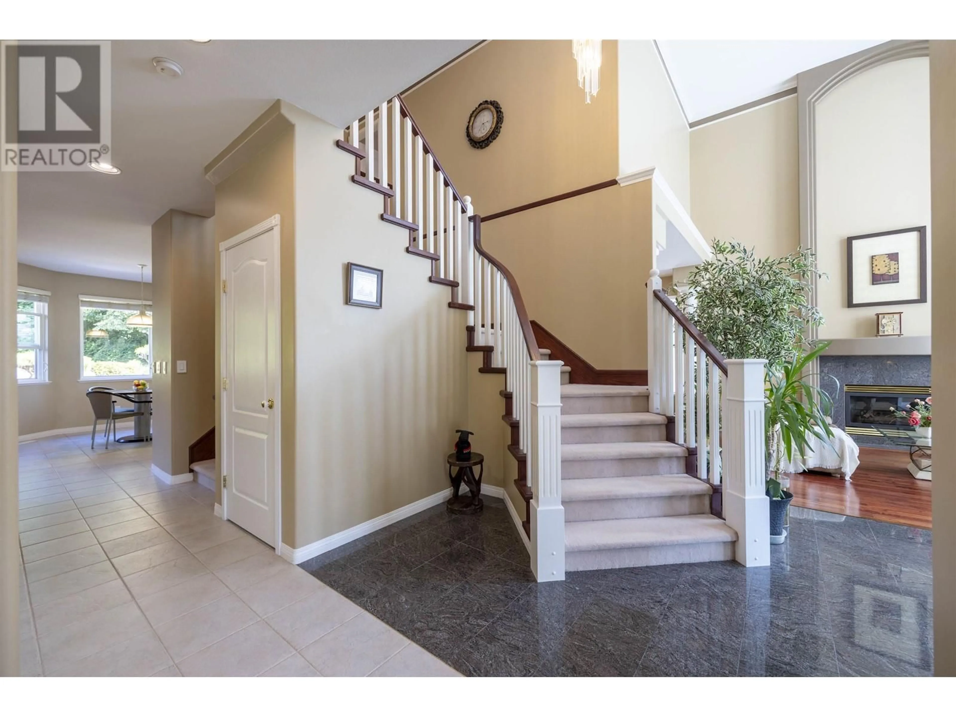 Indoor foyer, wood floors for 218 PARKSIDE DRIVE, Port Moody British Columbia V3H4Z6