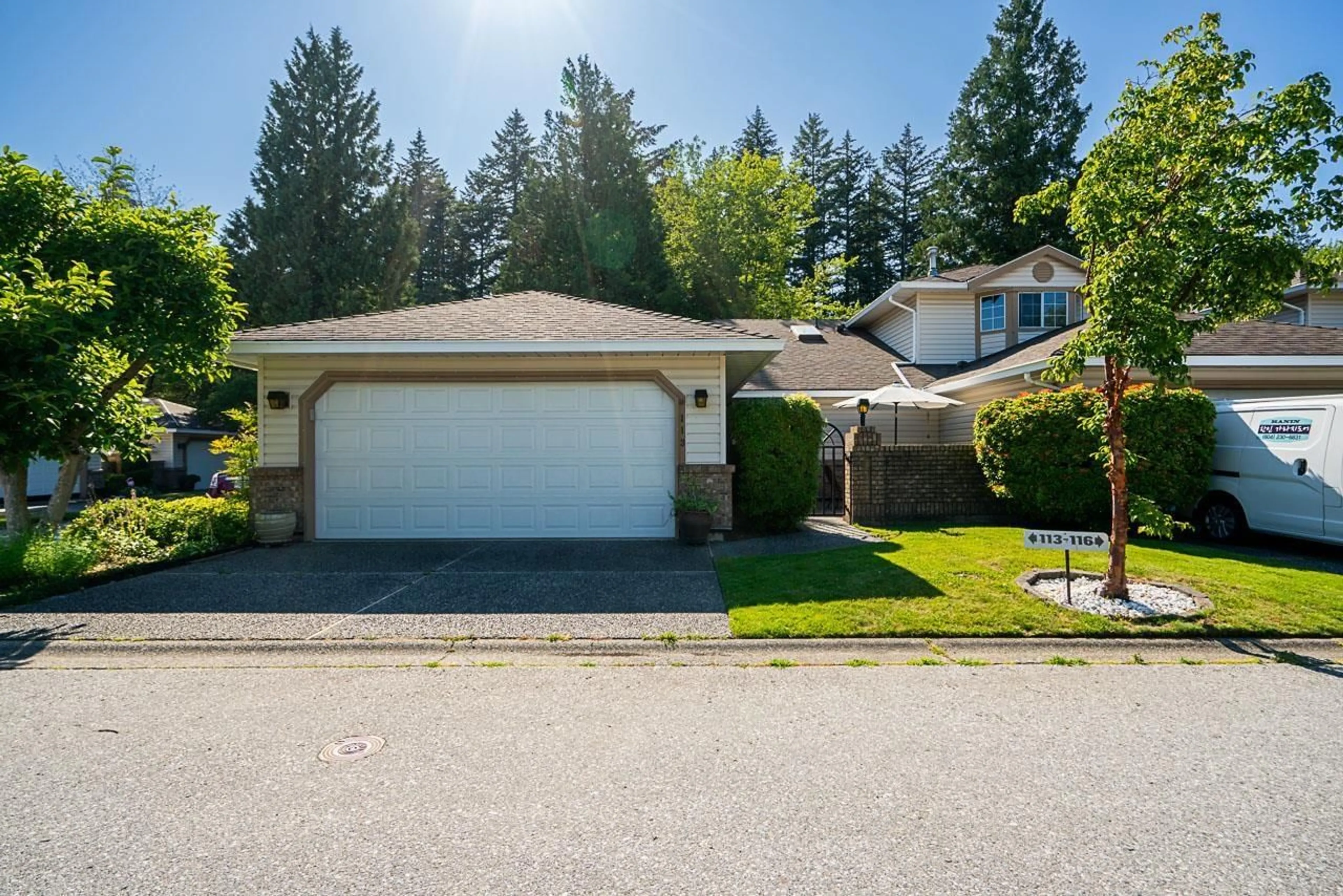 Frontside or backside of a home for 113 9781 148A STREET, Surrey British Columbia V3R9P2