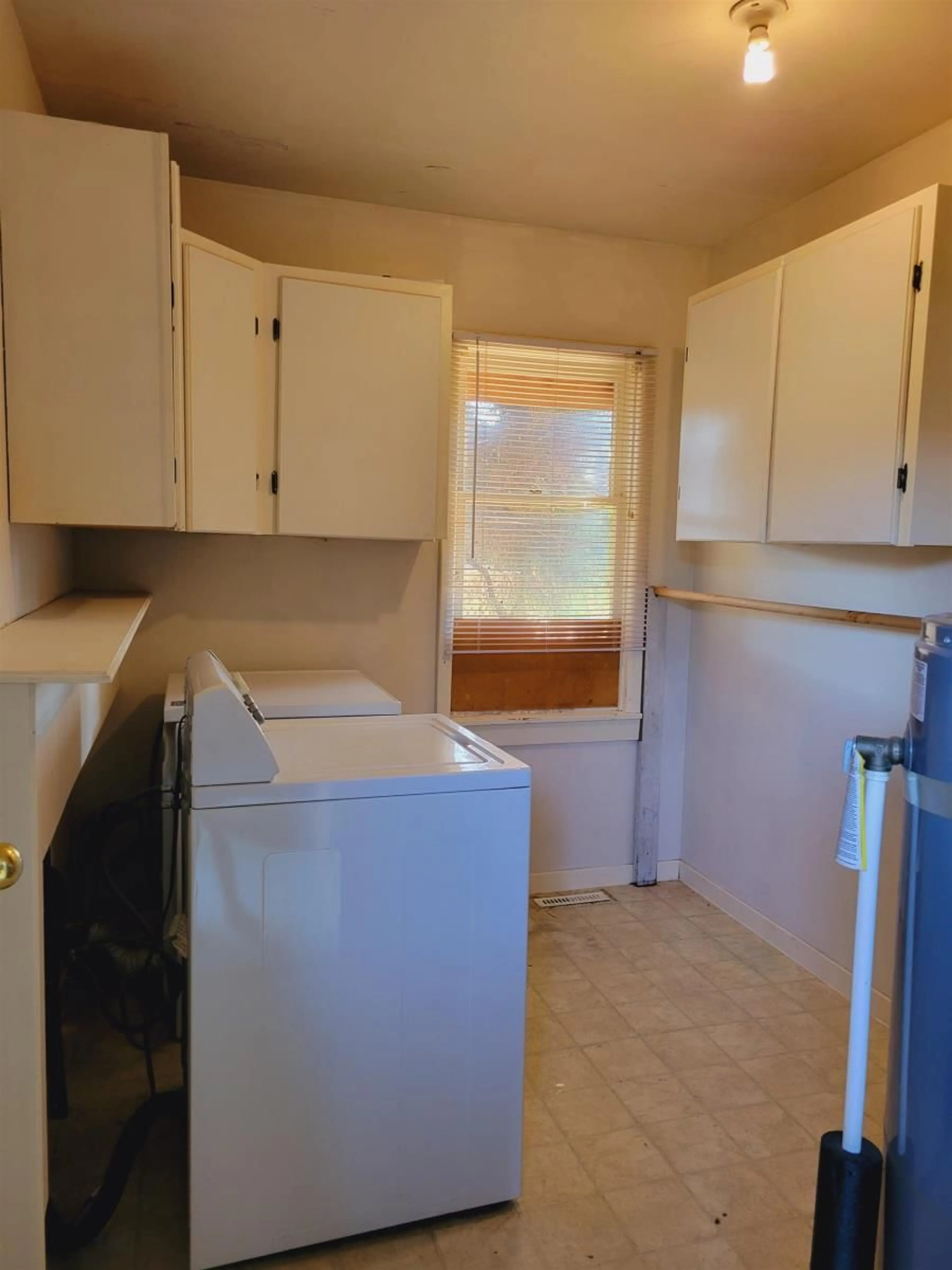 Standard kitchen, unknown floor for 9550 YOUNG ROAD|Chilliwack Proper East, Chilliwack British Columbia V2P4S8