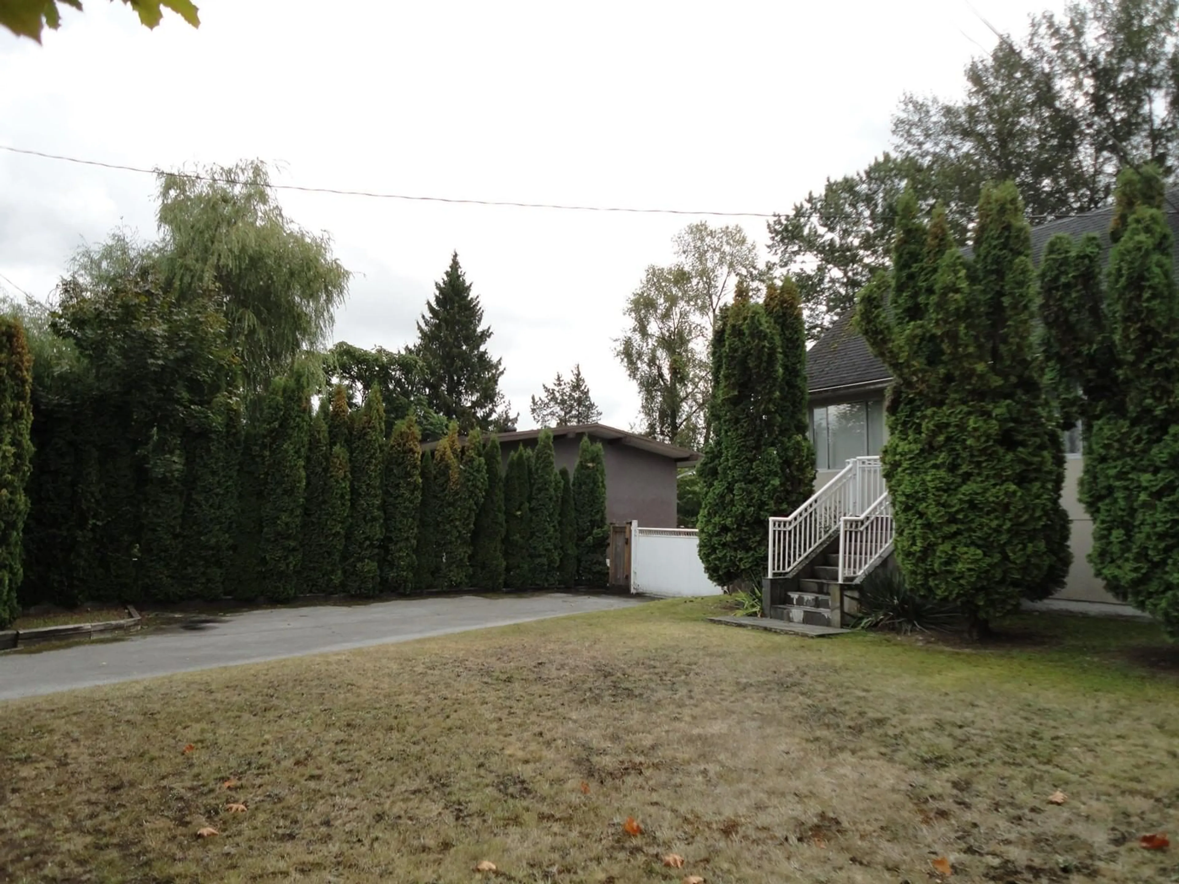 Outside view for 13268 96 AVENUE, Surrey British Columbia V3V1Y4