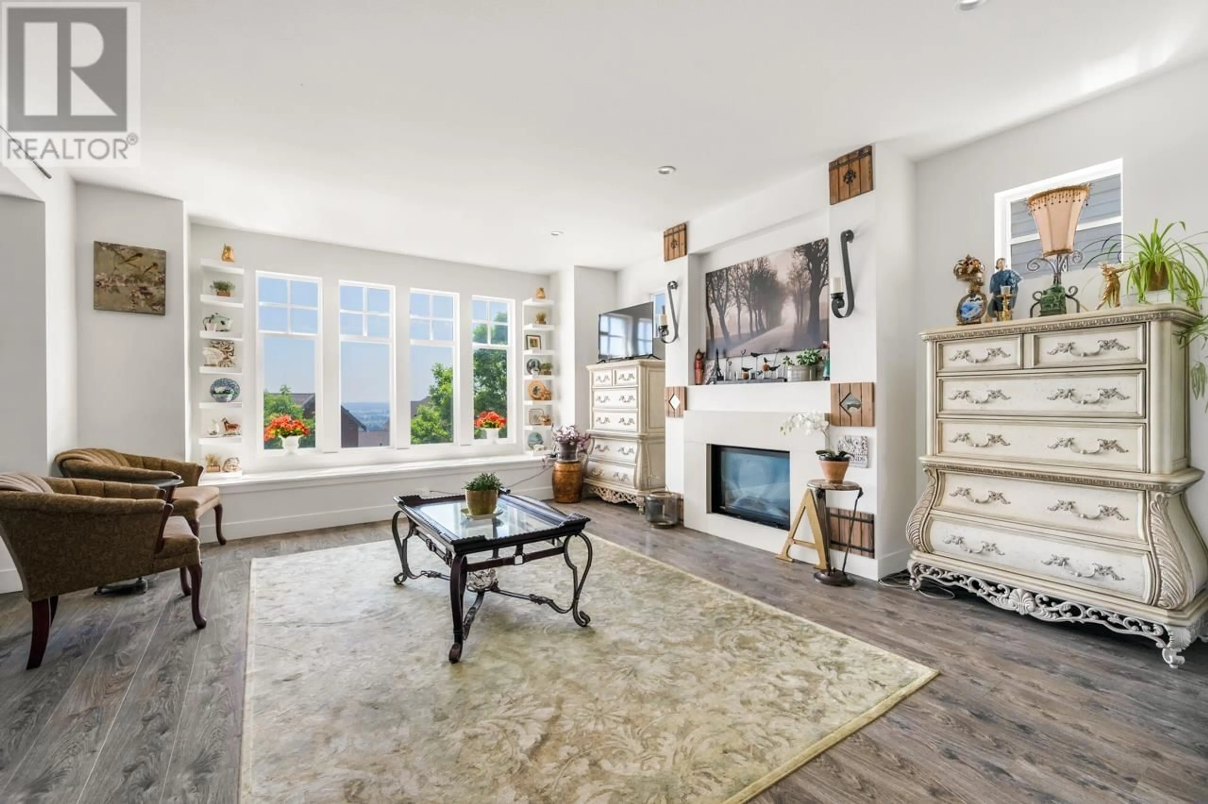 Living room, wood floors for 3499 DAVID AVENUE, Coquitlam British Columbia V3E0H7