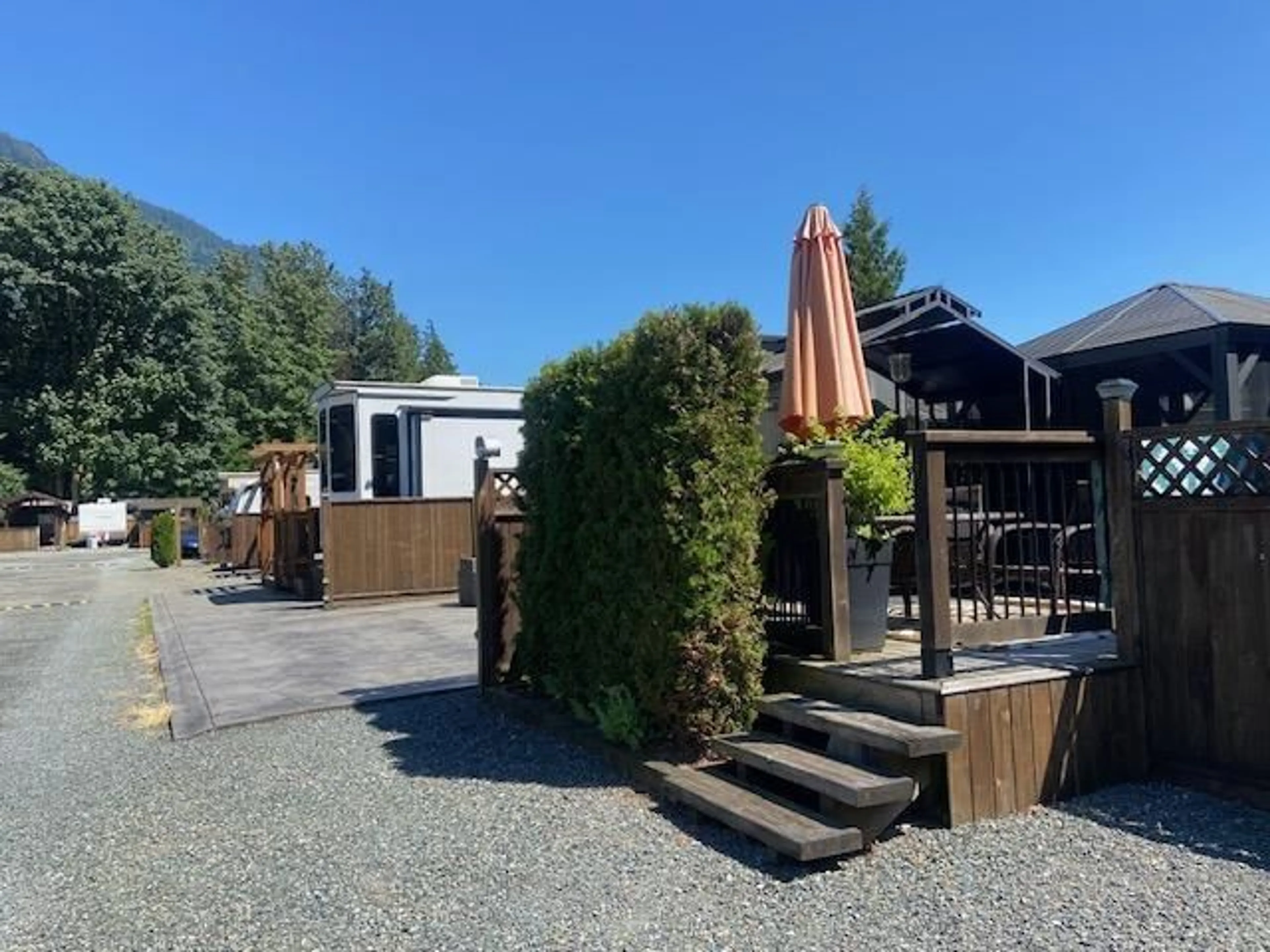 Patio, cottage for 120 670 HOT SPRINGS ROAD, Harrison Hot Springs British Columbia V0M1K0