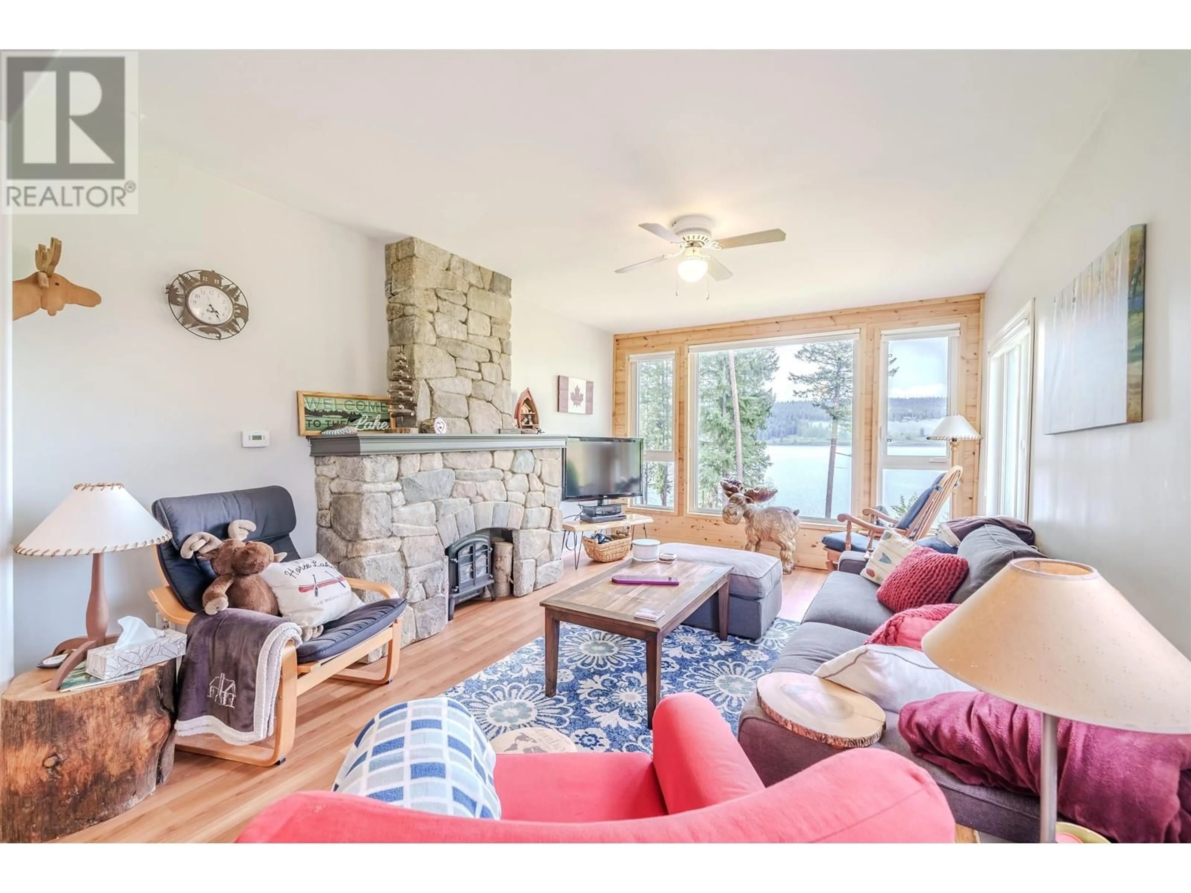Living room for 6309 MULLIGAN DRIVE, Horse Lake British Columbia V0K2E3