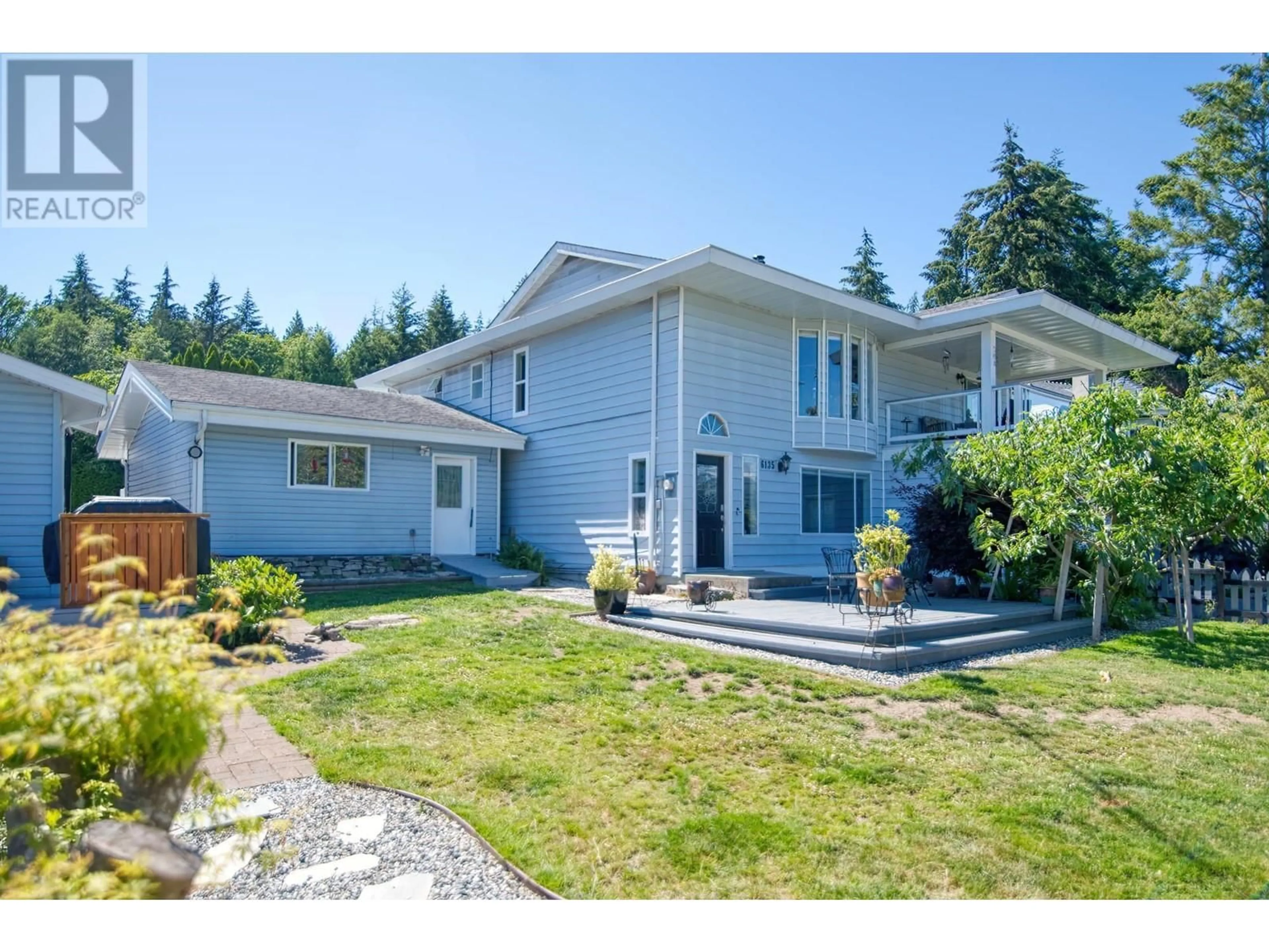 Frontside or backside of a home for 6135 FAIRWAY AVENUE, Sechelt British Columbia V7Z0L6