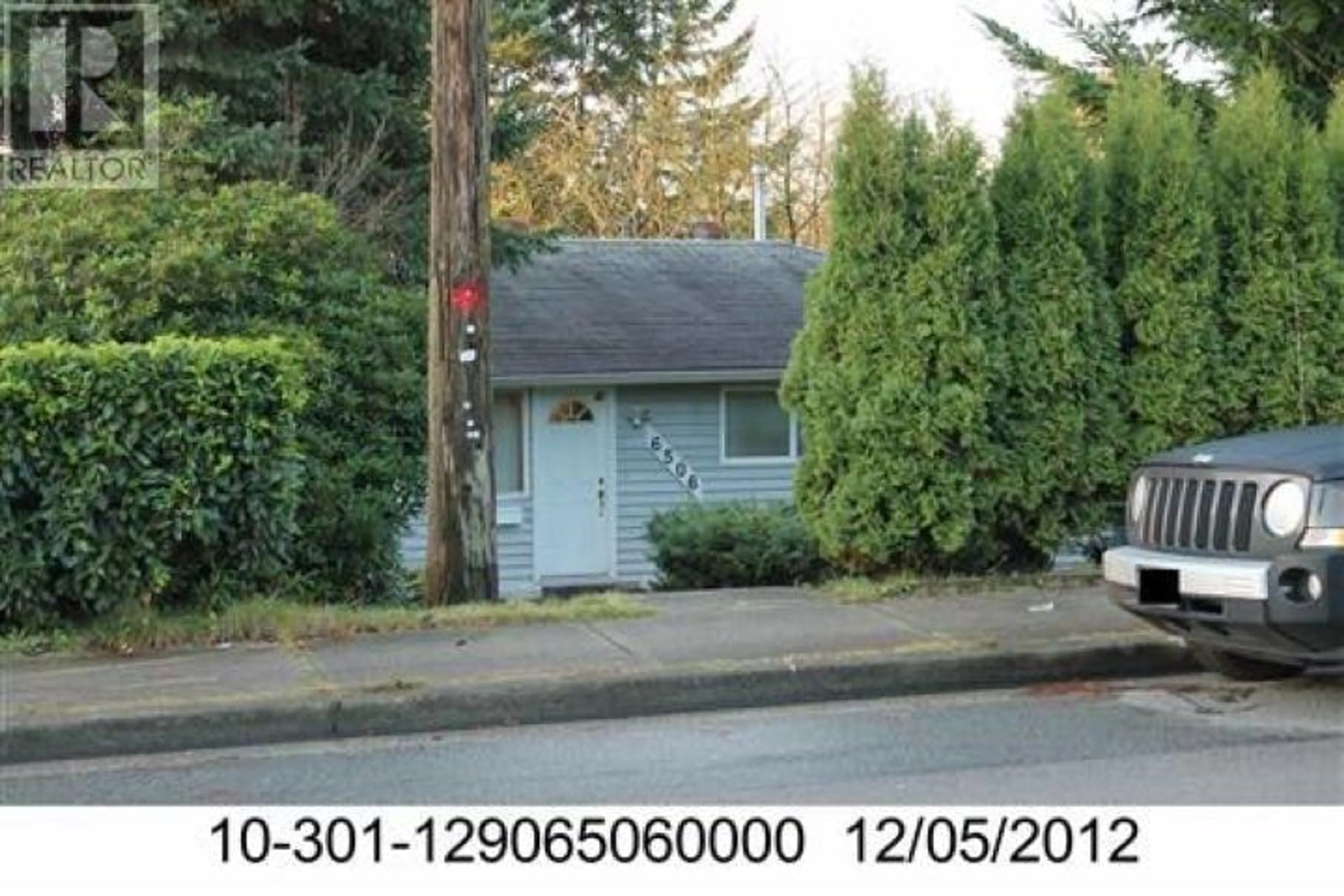 Home with vinyl exterior material, street for 6506 BROADWAY, Burnaby British Columbia V5B2Y5