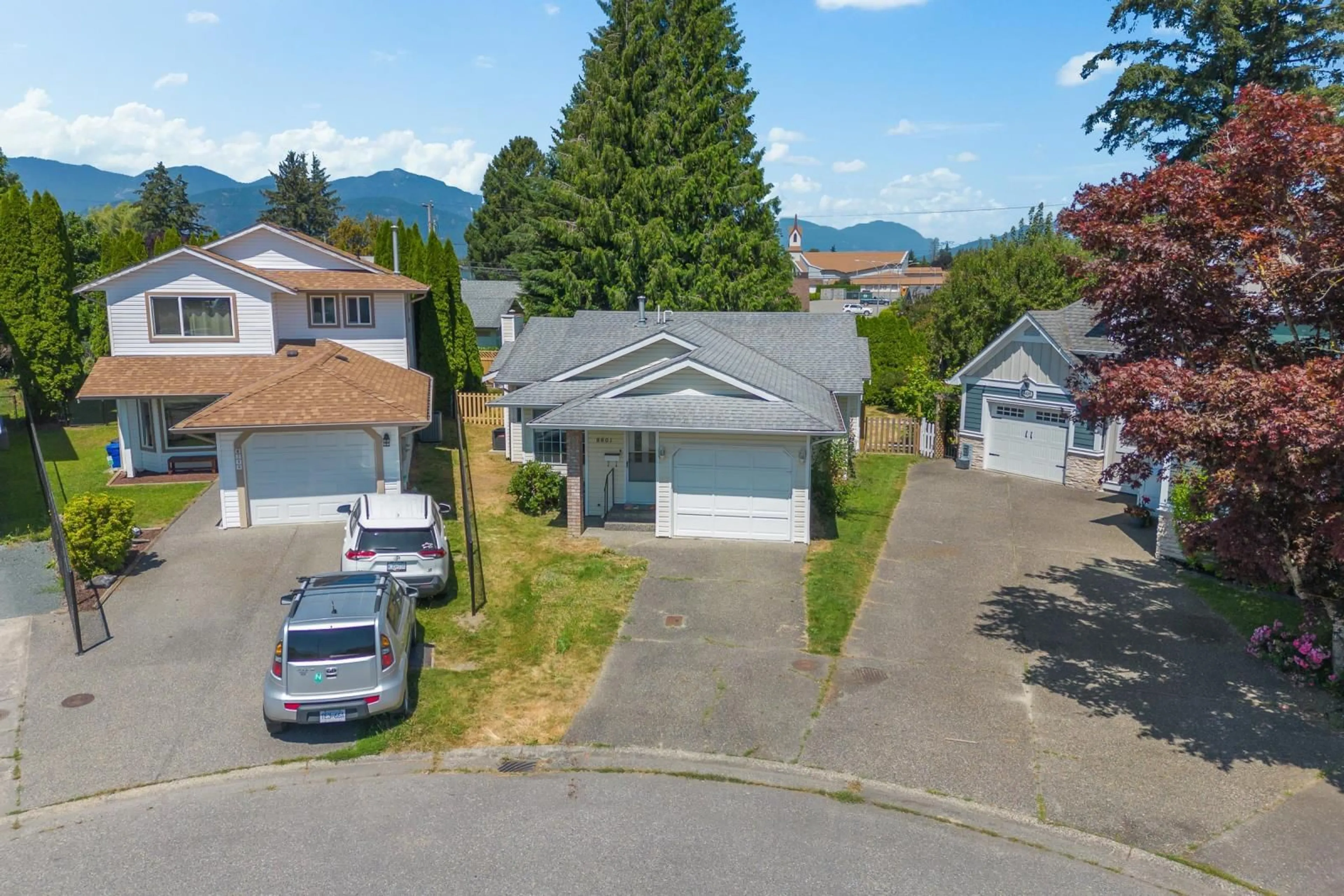 Frontside or backside of a home, the street view for 8801 TILSTON STREET, Chilliwack British Columbia V2P7R6