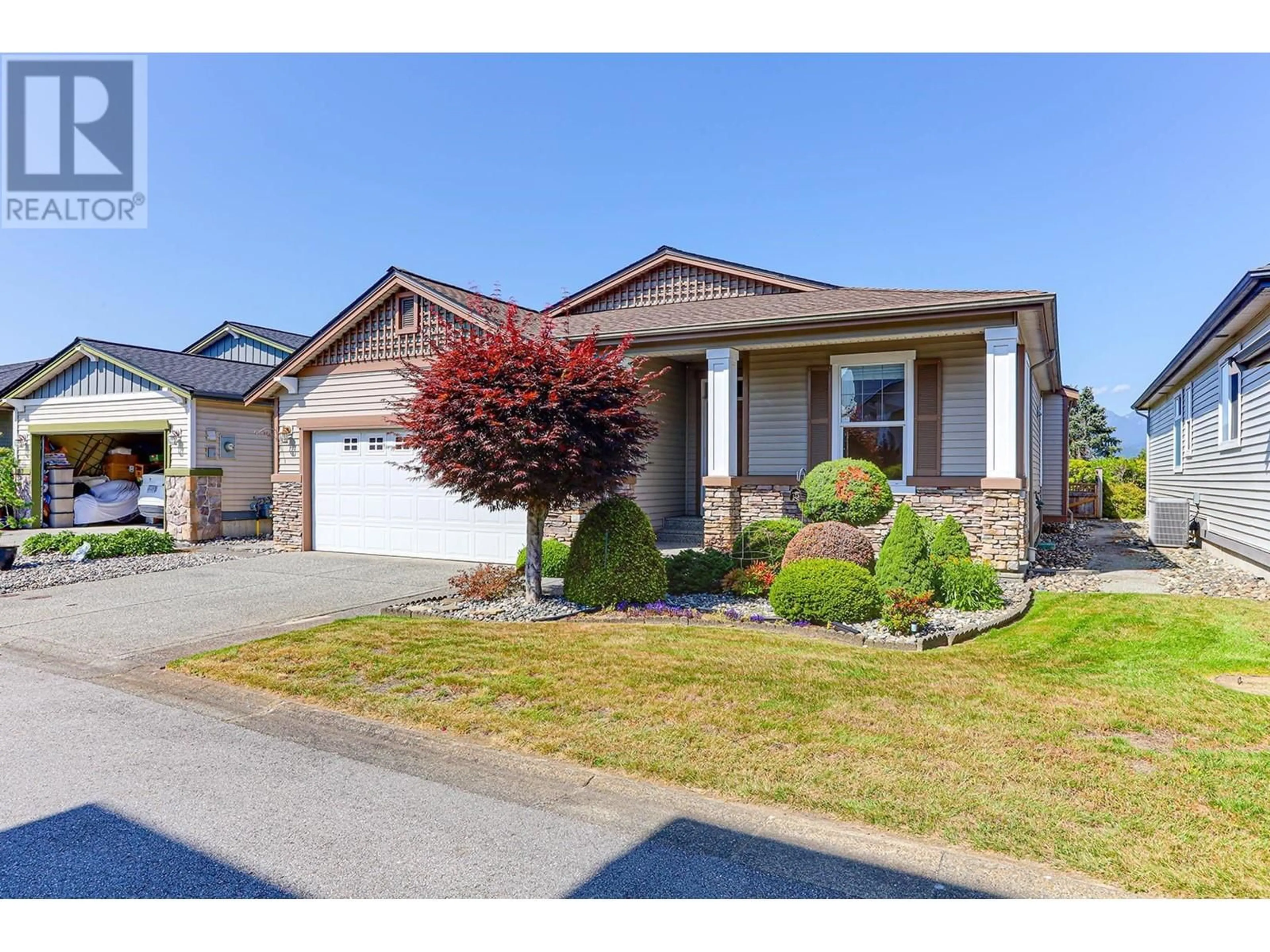 Frontside or backside of a home for 118 19639 MEADOW GARDENS WAY, Pitt Meadows British Columbia V3Y2T5