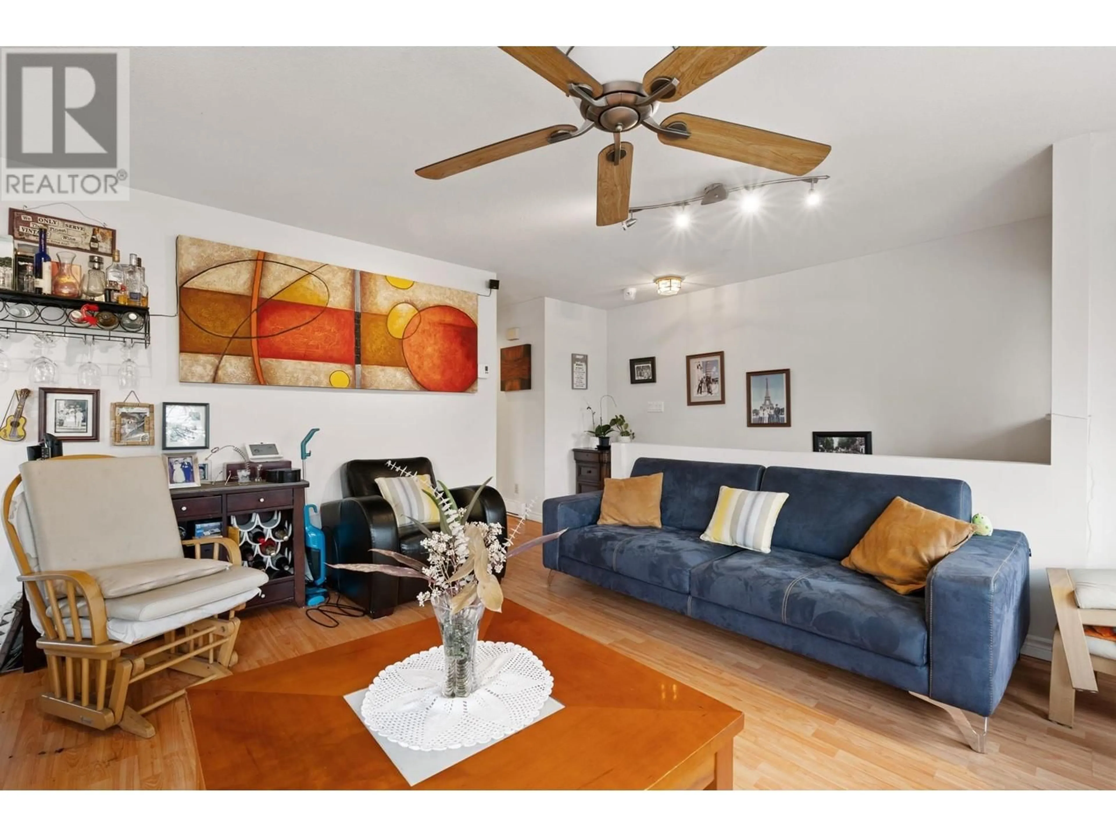 Living room, wood floors for 332 ST. PATRICK'S AVENUE, North Vancouver British Columbia V7L4S9