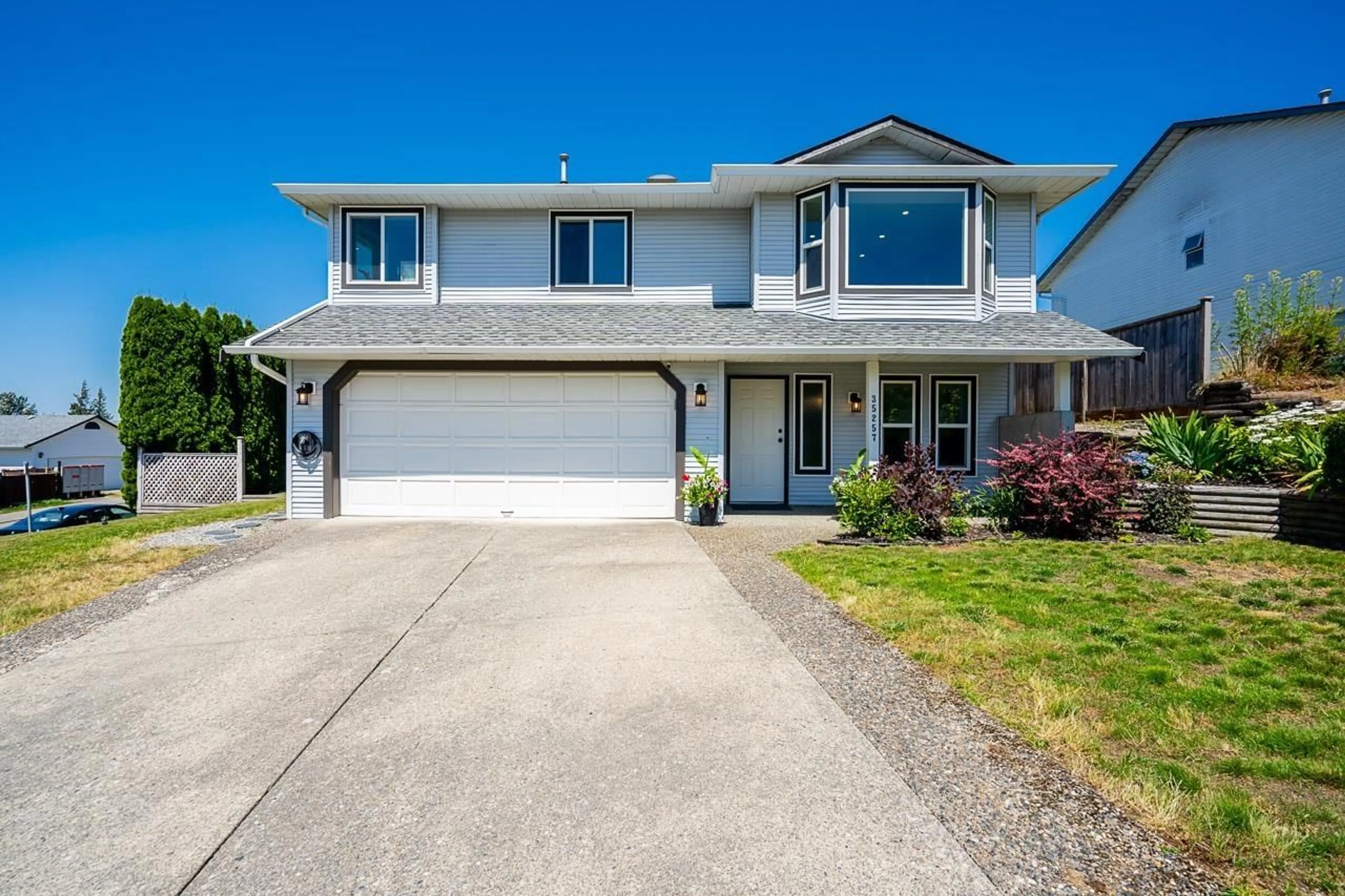 Frontside or backside of a home for 35257 MCKINLEY DRIVE, Abbotsford British Columbia V3G1J9