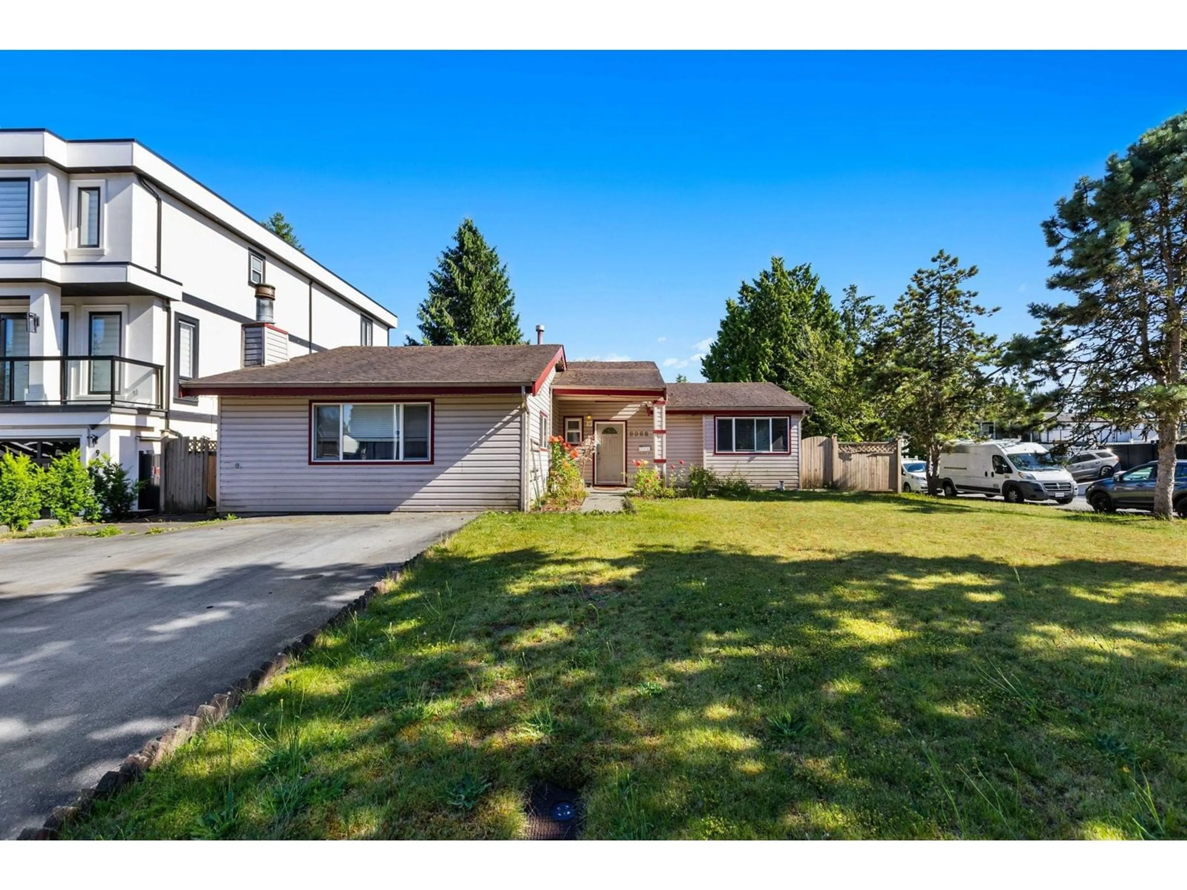 A pic from exterior of the house or condo for 9068 BUCHANAN PLACE, Surrey British Columbia V3V6E4