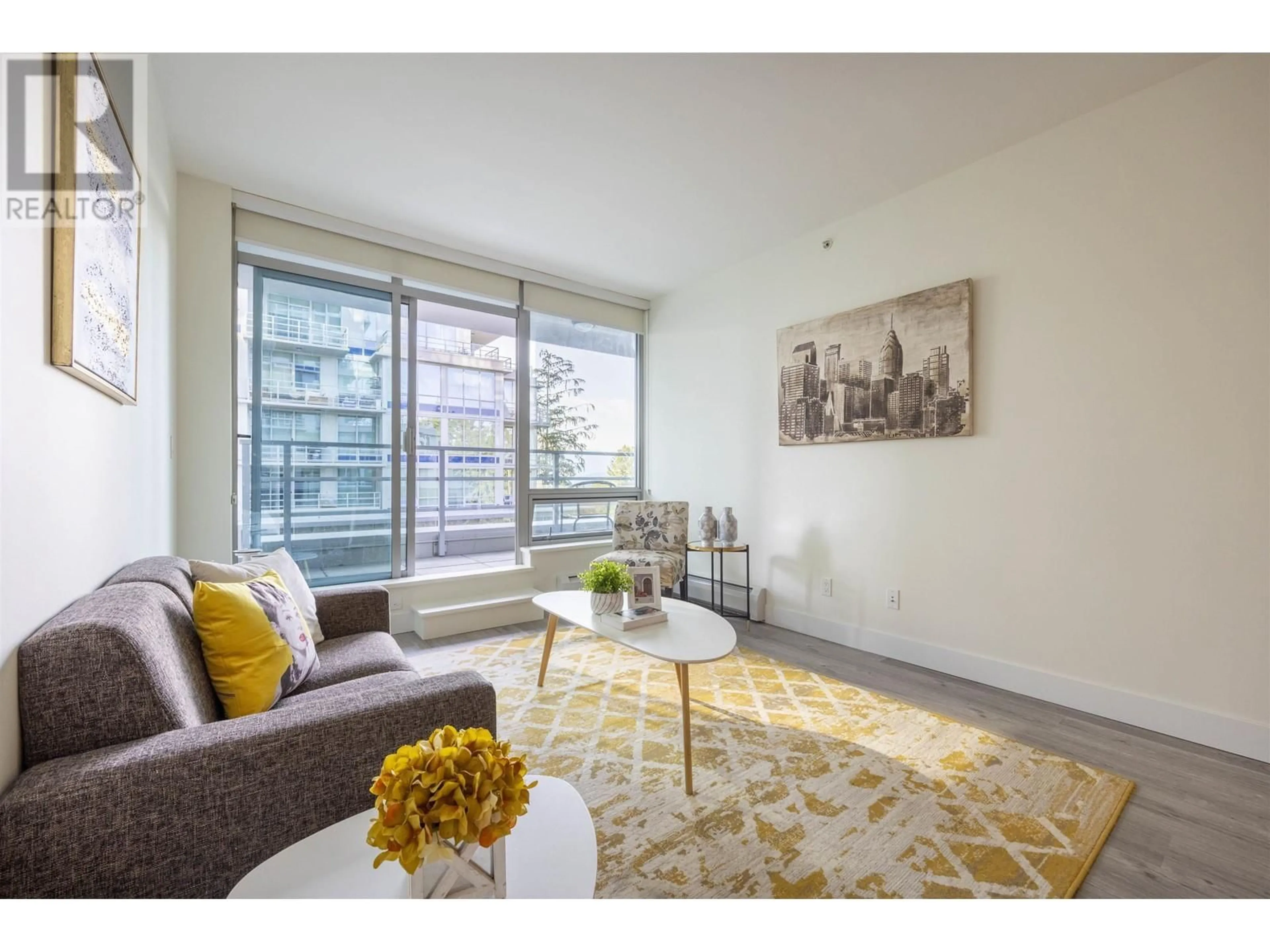 Living room, carpet floors for 302 9080 UNIVERSITY CRESCENT, Burnaby British Columbia V5A0B7