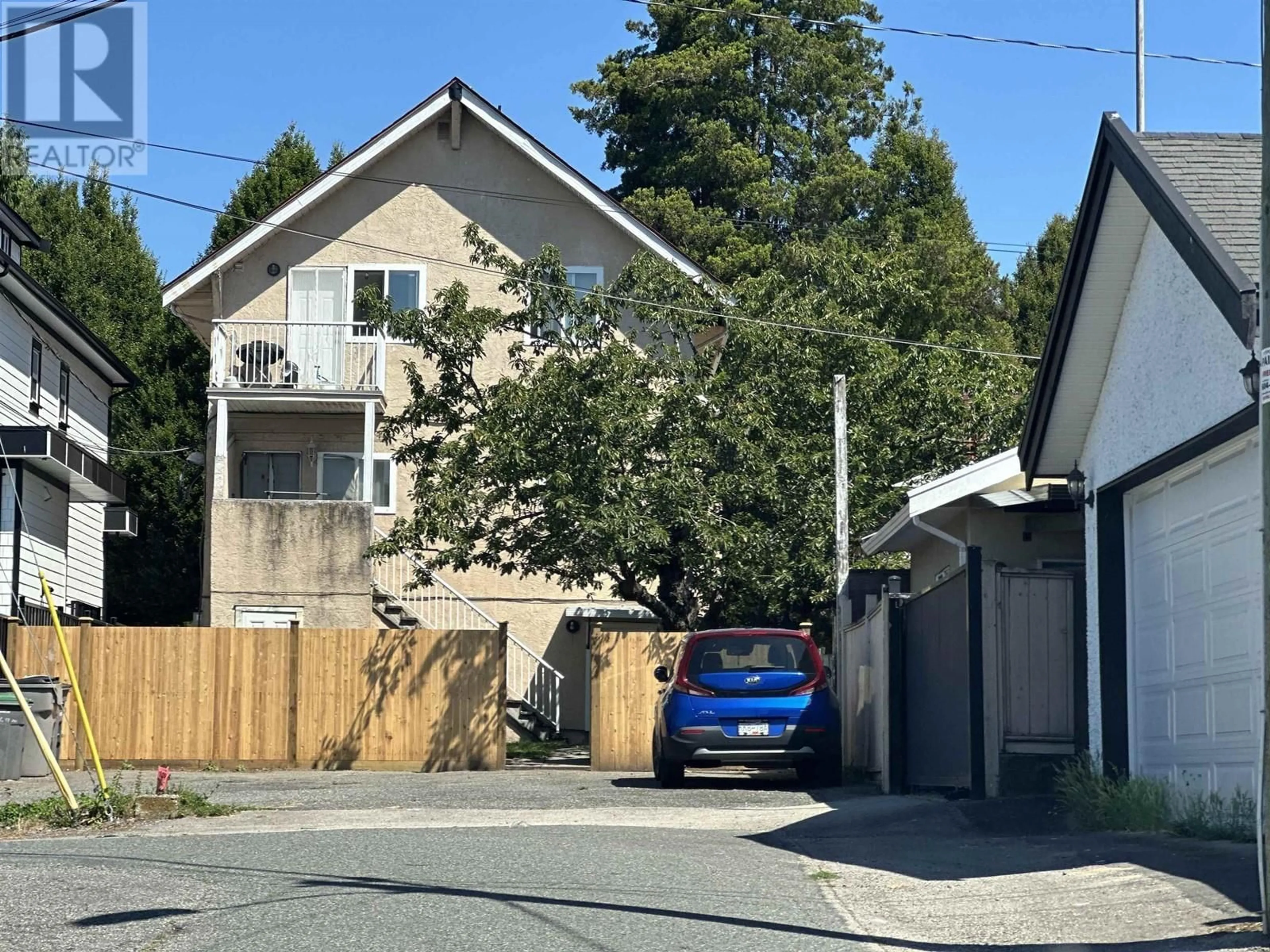 Frontside or backside of a home, the street view for 594 E 49TH AVENUE, Vancouver British Columbia V5W2G9