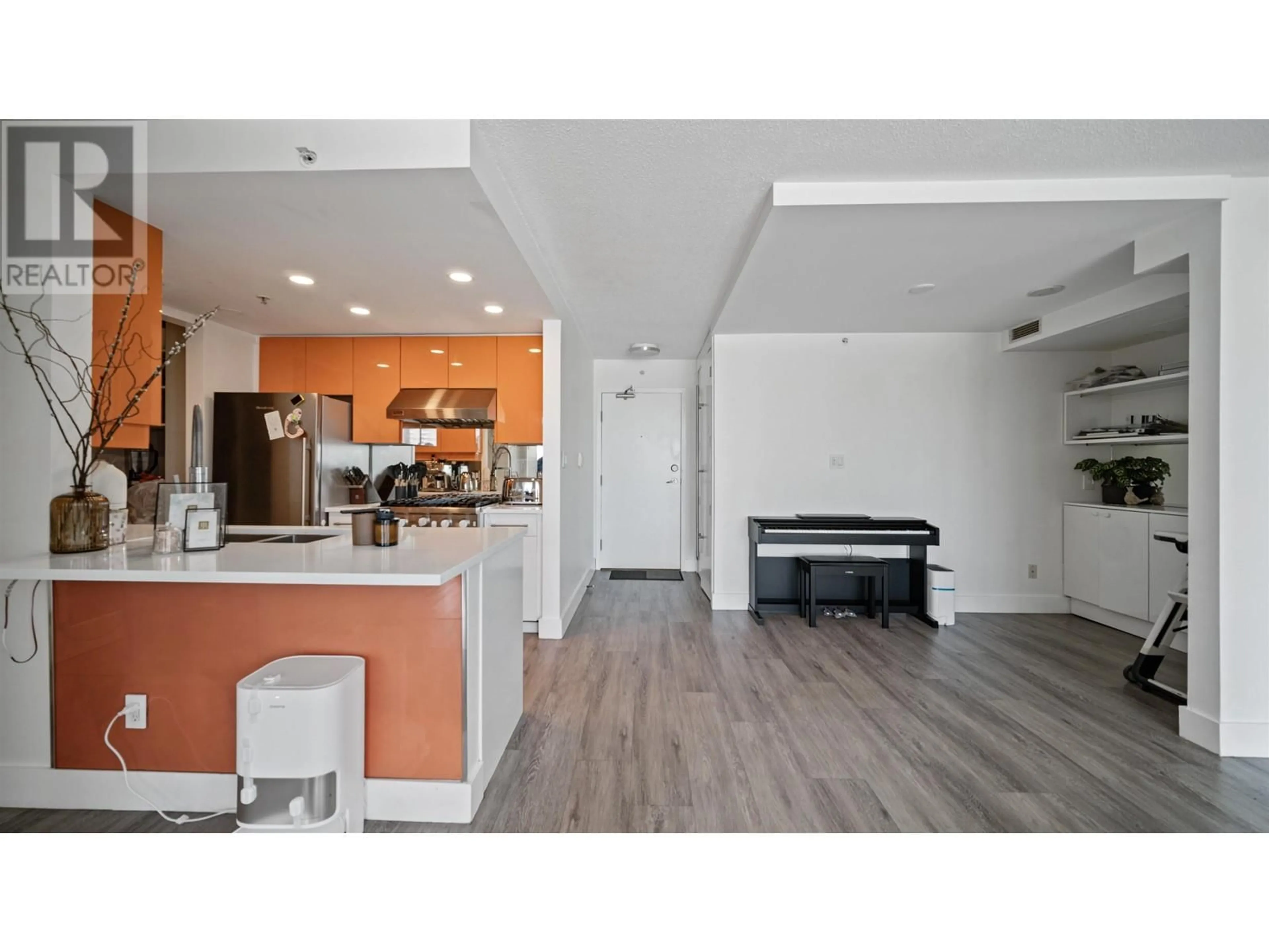 Contemporary kitchen for 508 1408 STRATHMORE MEWS, Vancouver British Columbia V6Z3A9