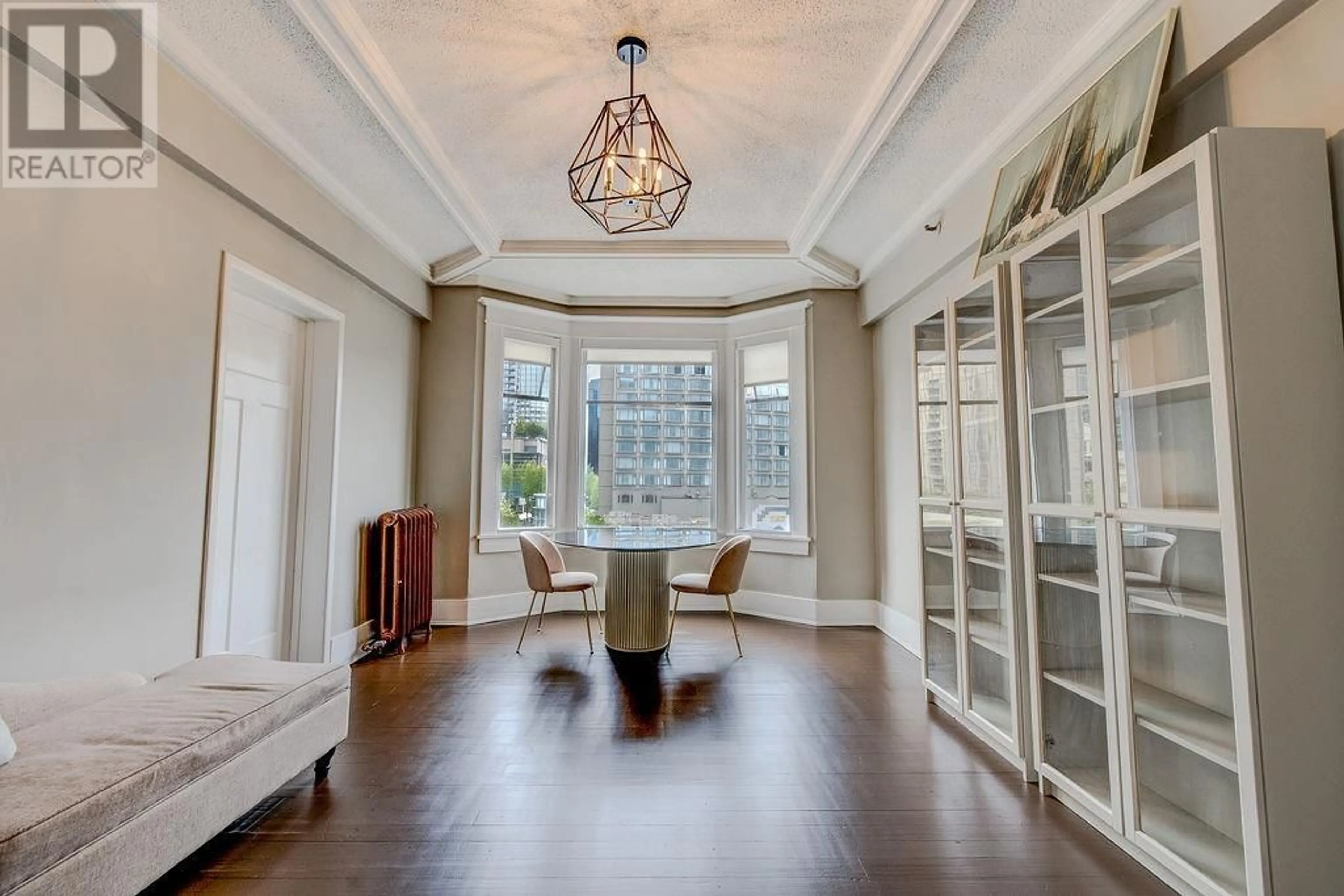 Indoor entryway for 53 777 BURRARD STREET, Vancouver British Columbia V6Z1X7