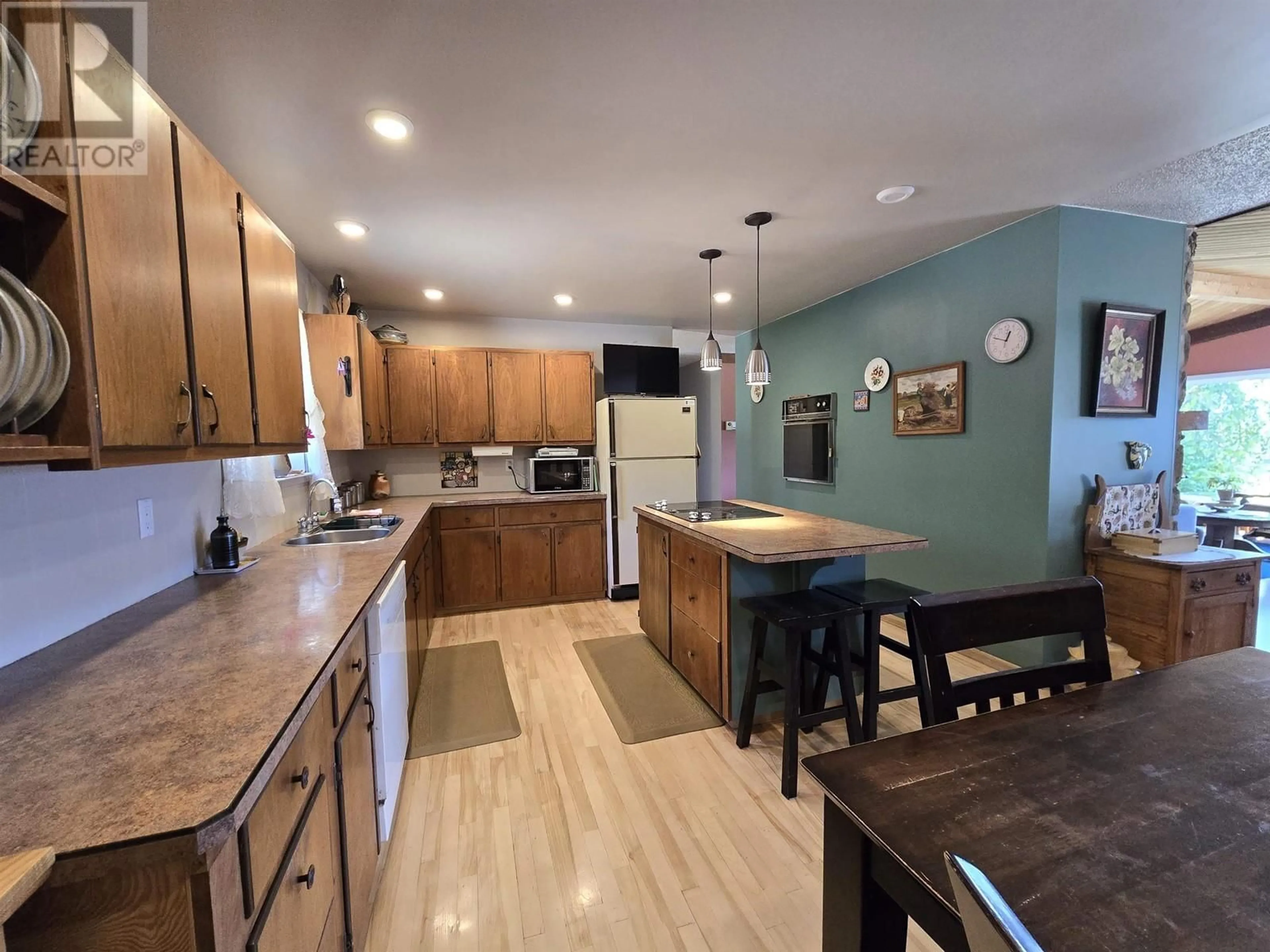 Open concept kitchen, unknown for 200 WHISKEYFILL ROAD, Valemount British Columbia V0E2Z0