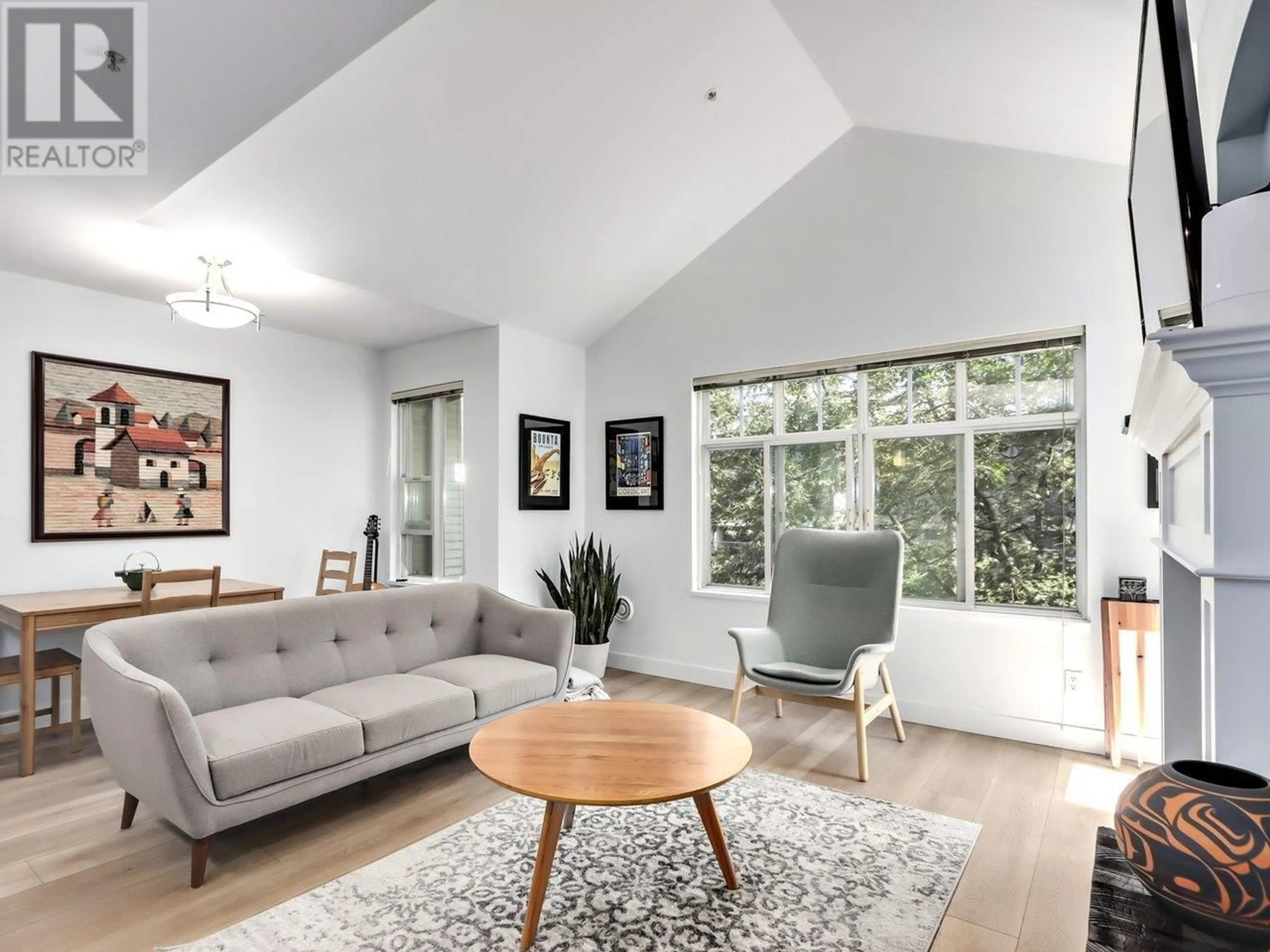 Living room, wood floors for 302 333 E 1ST STREET, North Vancouver British Columbia V7L4W9