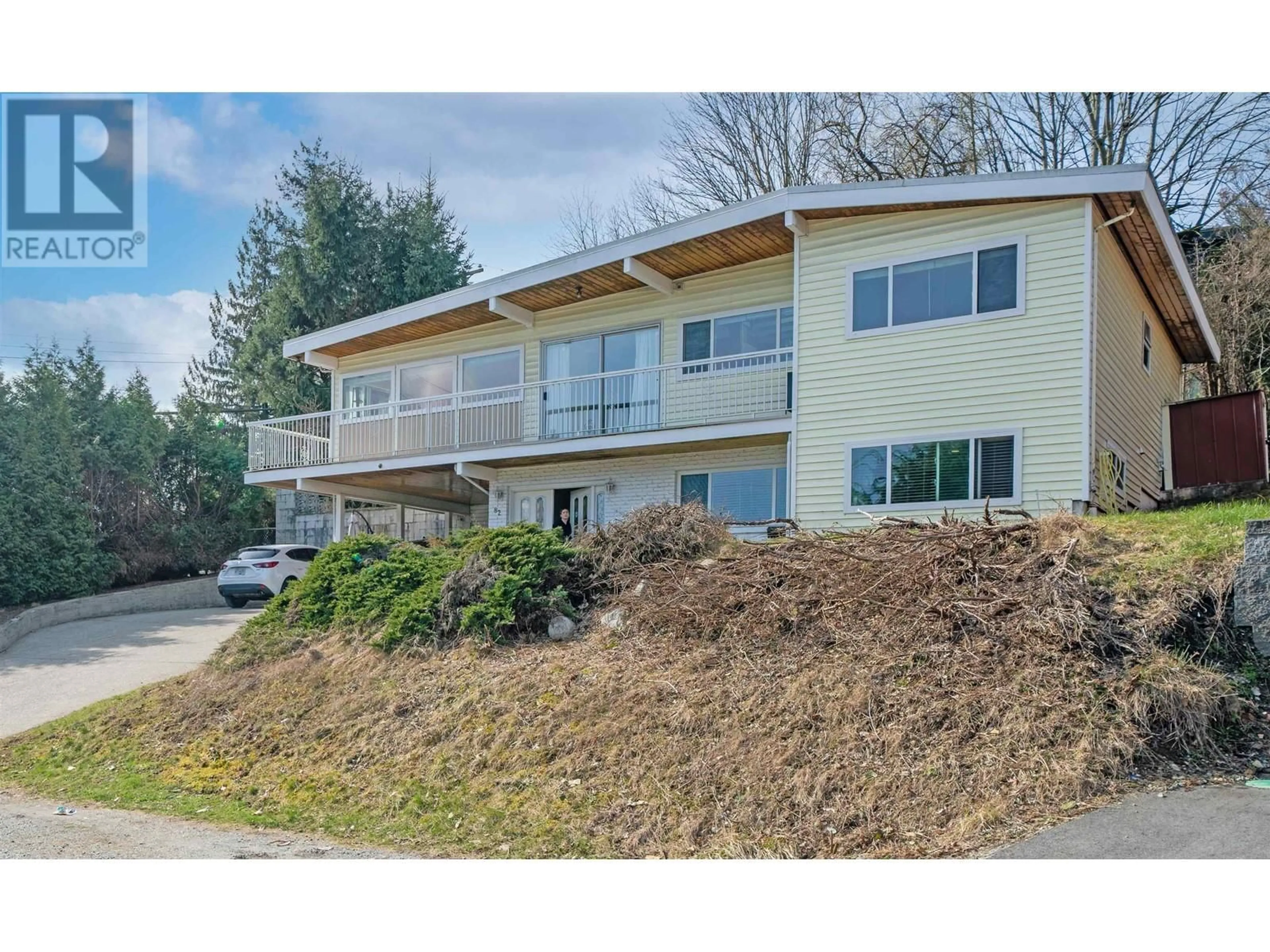 Frontside or backside of a home for 82 WARRICK STREET, Coquitlam British Columbia V3K5L4