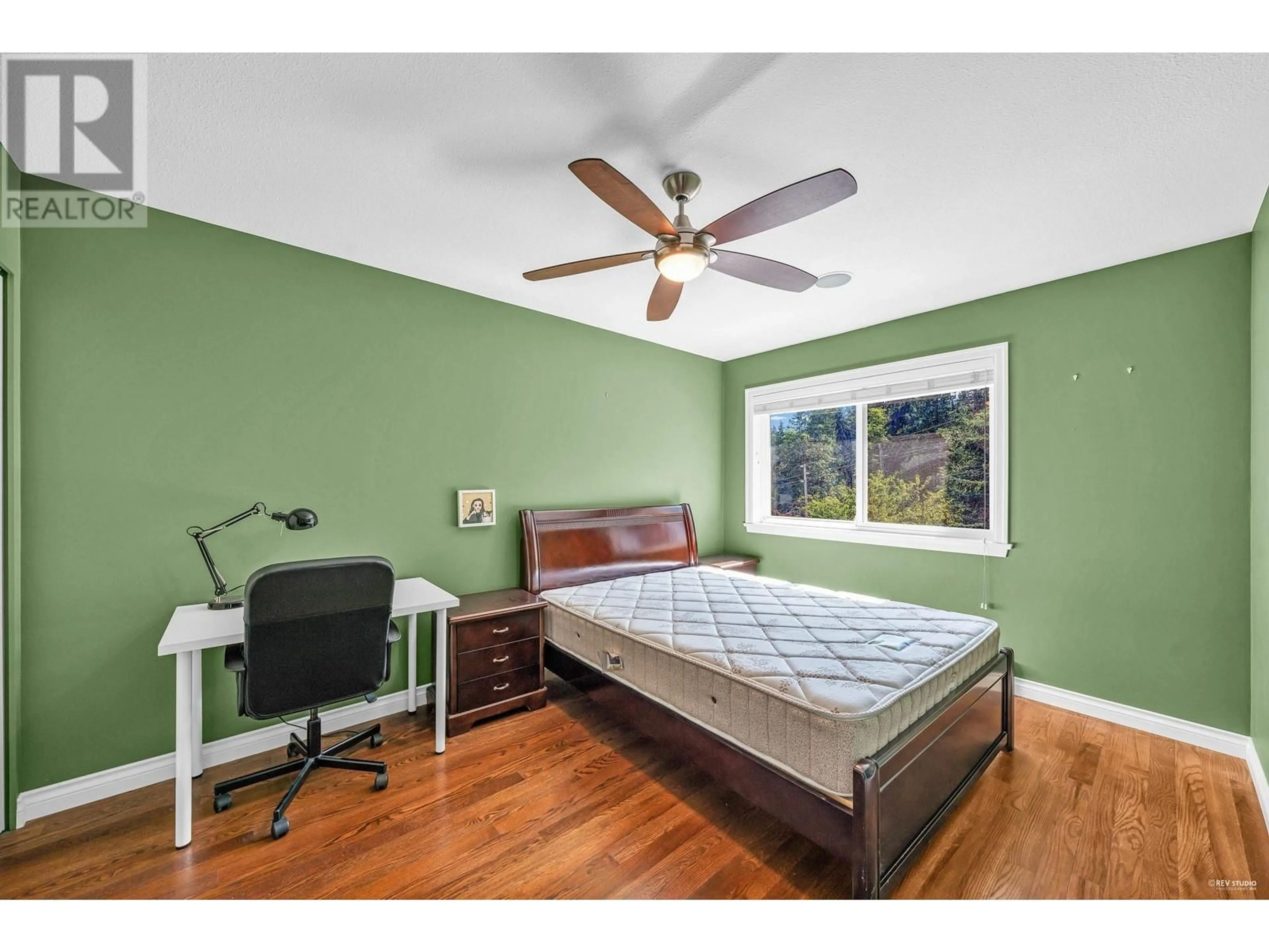 Bedroom with bed, wood/laminate floor for 6550 ALBERY PLACE, Burnaby British Columbia V5E4G2