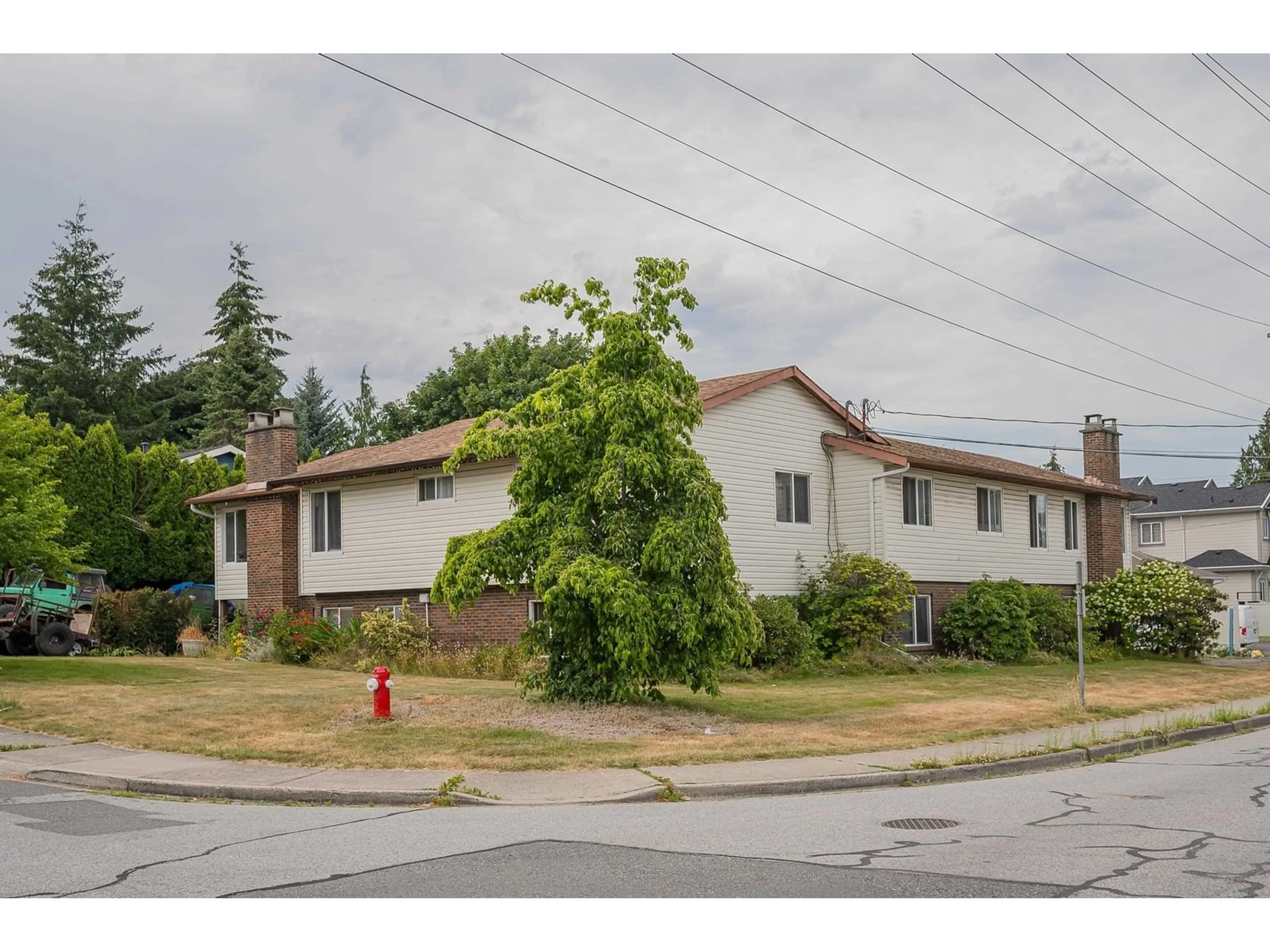 Frontside or backside of a home for 1713 156TH STREET, Surrey British Columbia V4A1V1