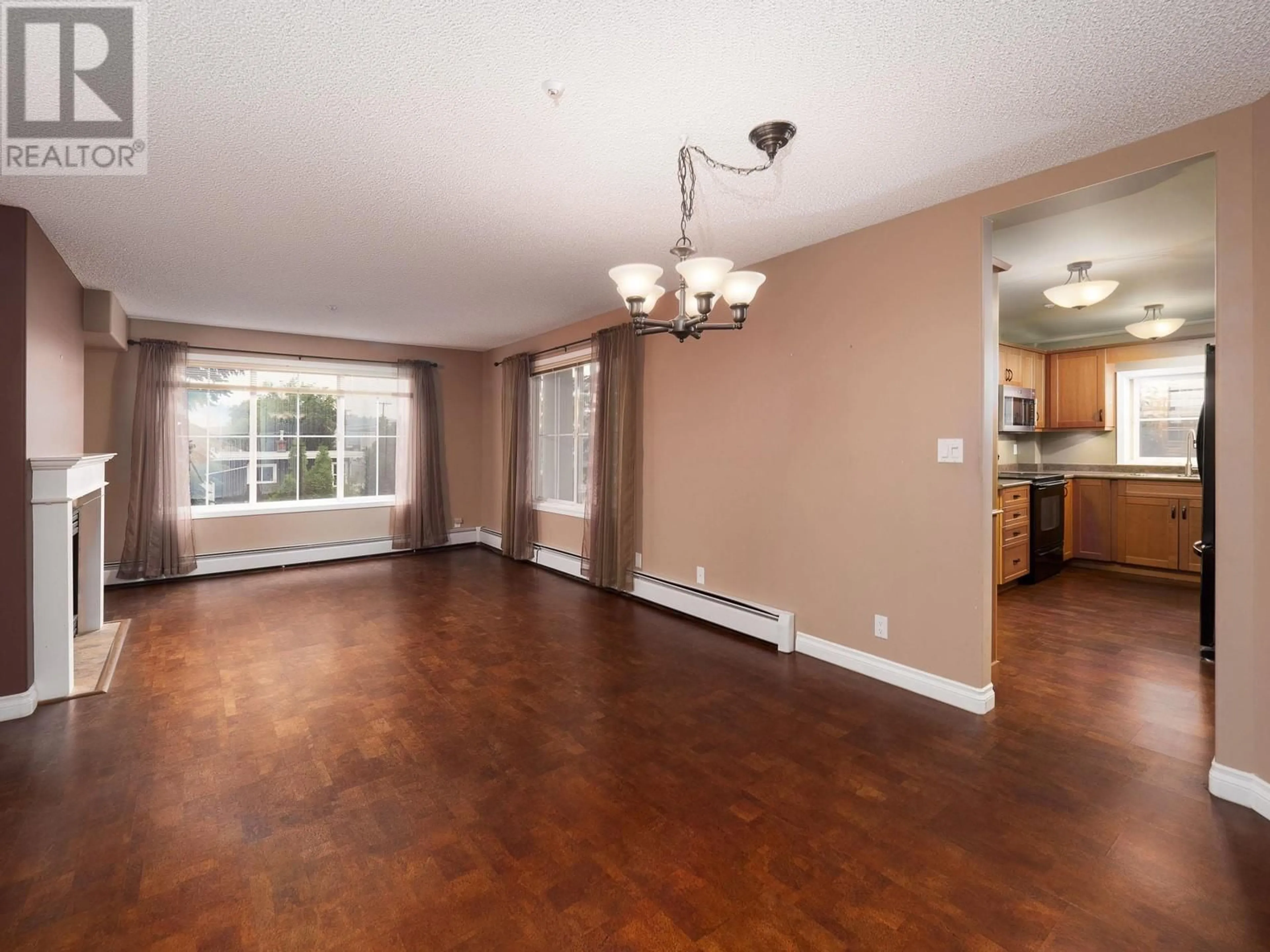 A pic of a room for 201 1638 6TH AVENUE, Prince George British Columbia V2L3N6