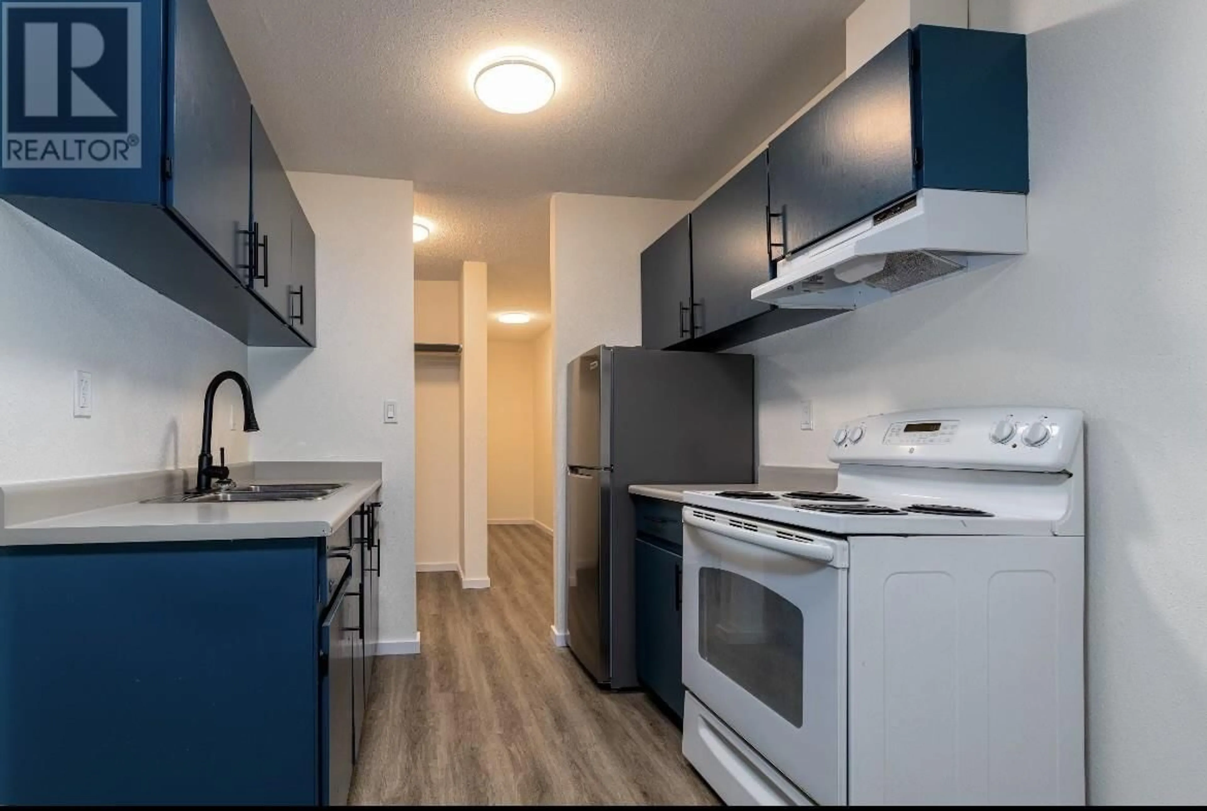 Standard kitchen for 1214 2607 PEAR STREET, Terrace British Columbia V8G4V5