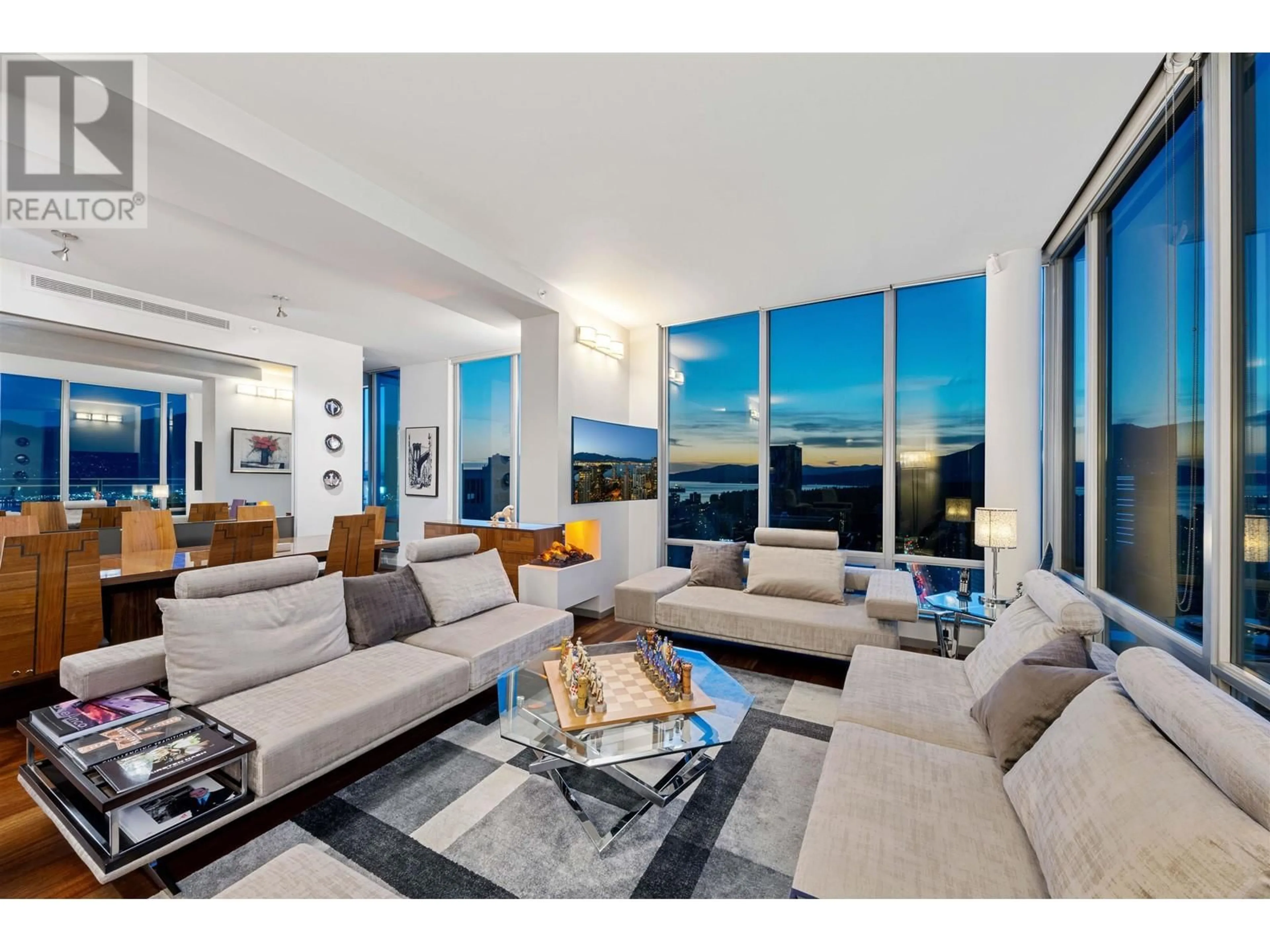 Living room, carpet floors for PH5 1288 W GEORGIA STREET, Vancouver British Columbia V6E4R3