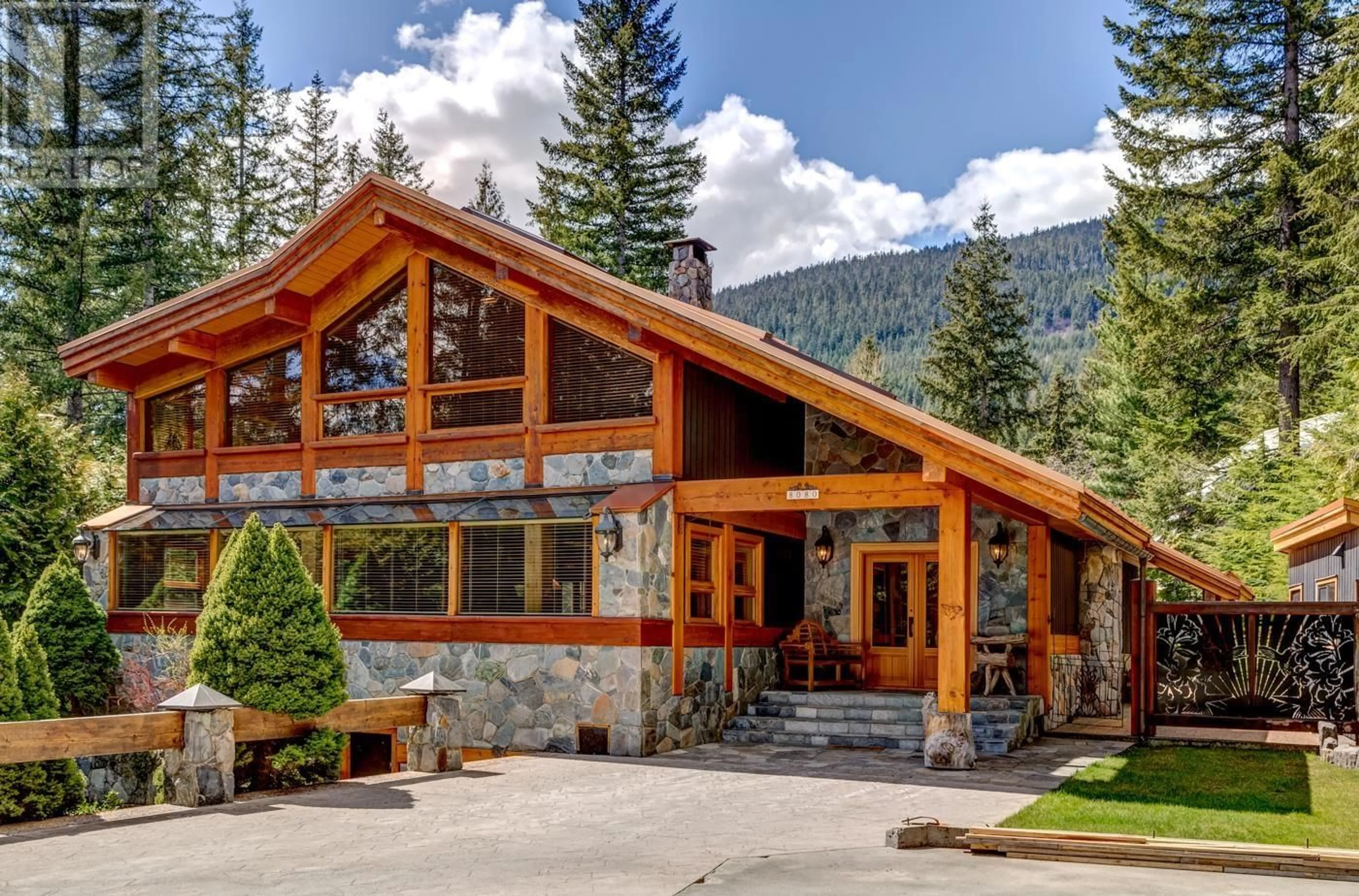 Outside view for 8080 PARKWOOD DRIVE, Whistler British Columbia V8E0G3