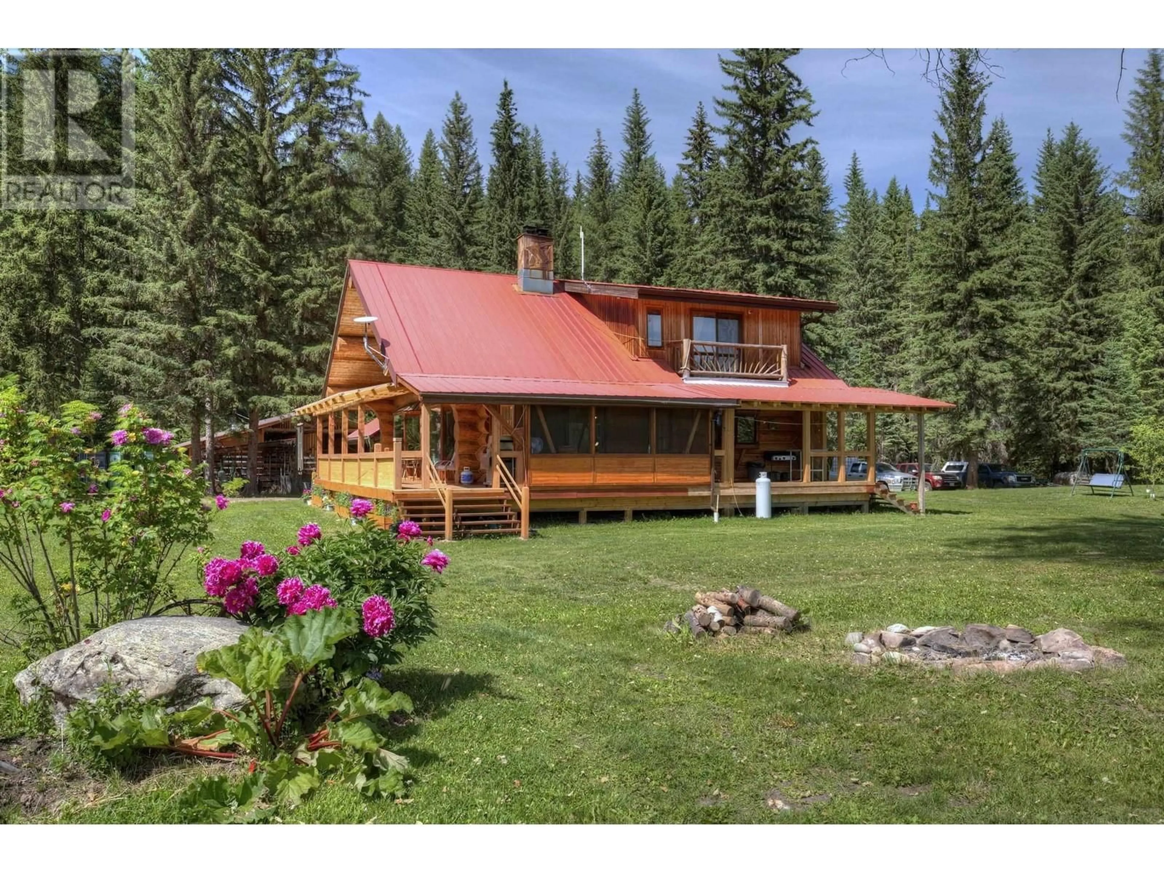 Cottage for 4316 HORSEFLY-QUESNEL LAKE ROAD, Horsefly British Columbia V0L1L0