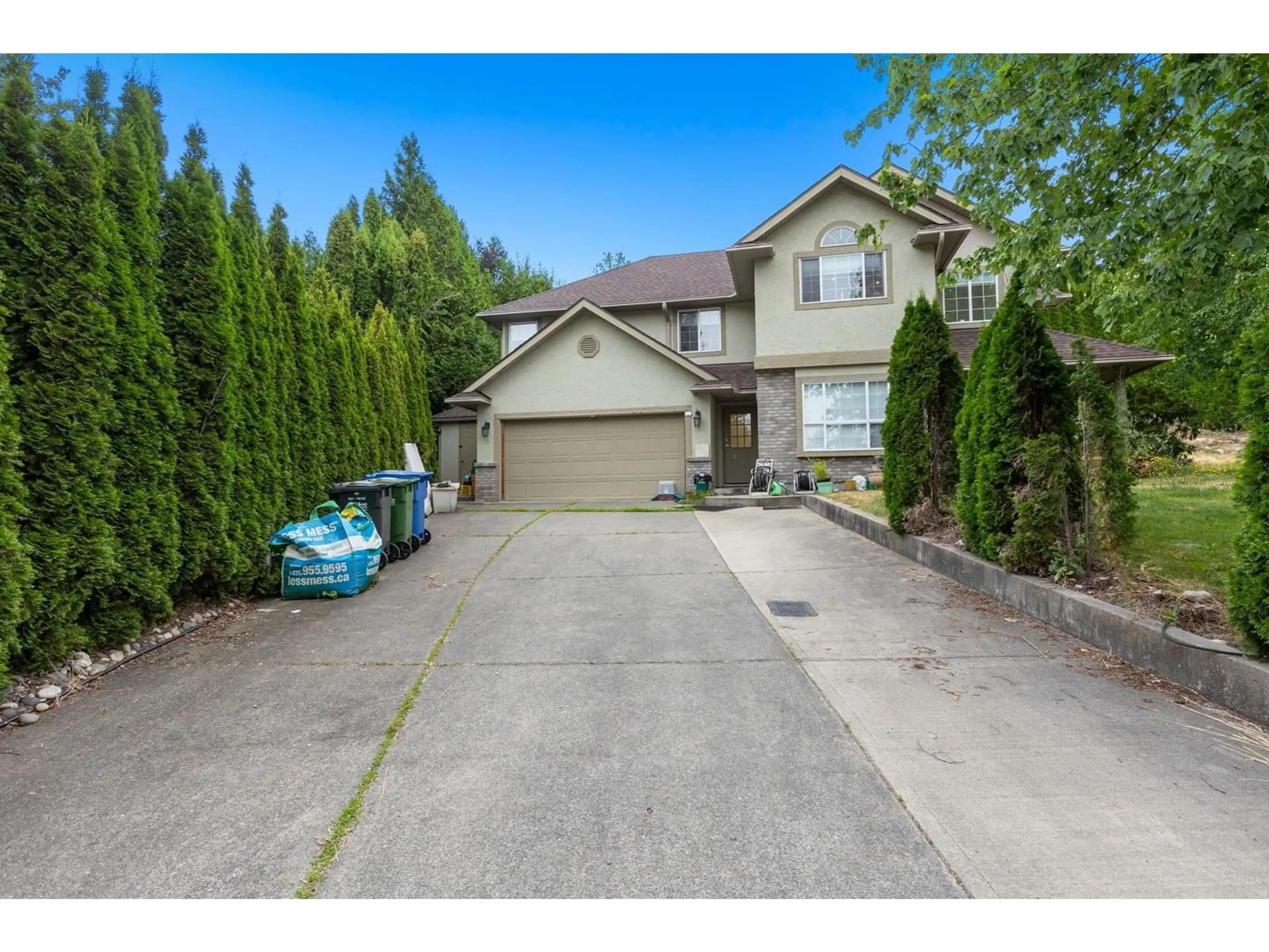 Frontside or backside of a home, the street view for 2595 WHATCOM PLACE, Abbotsford British Columbia V3G2W6