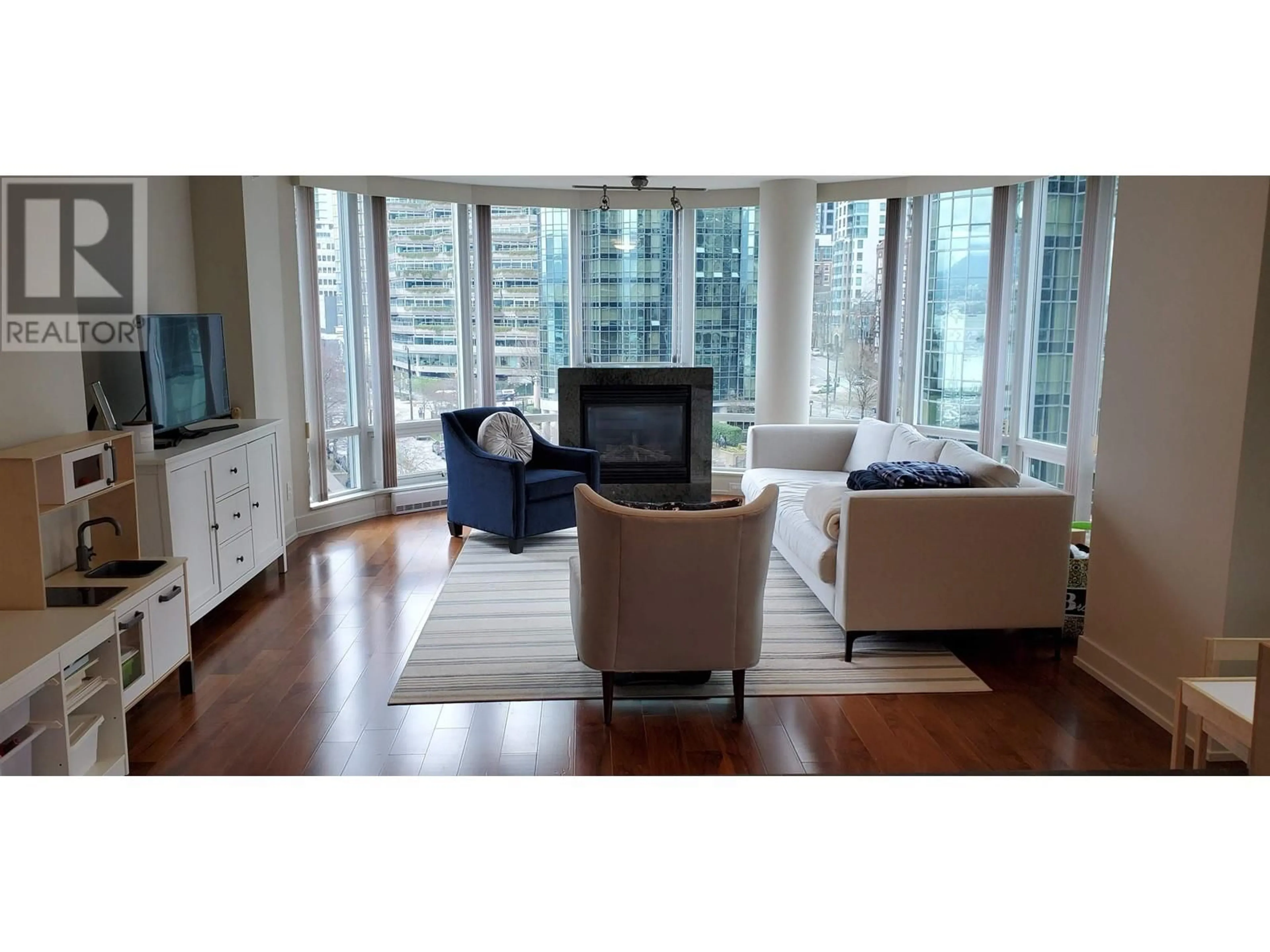 Living room for 704 499 BROUGHTON STREET, Vancouver British Columbia V6G3K1