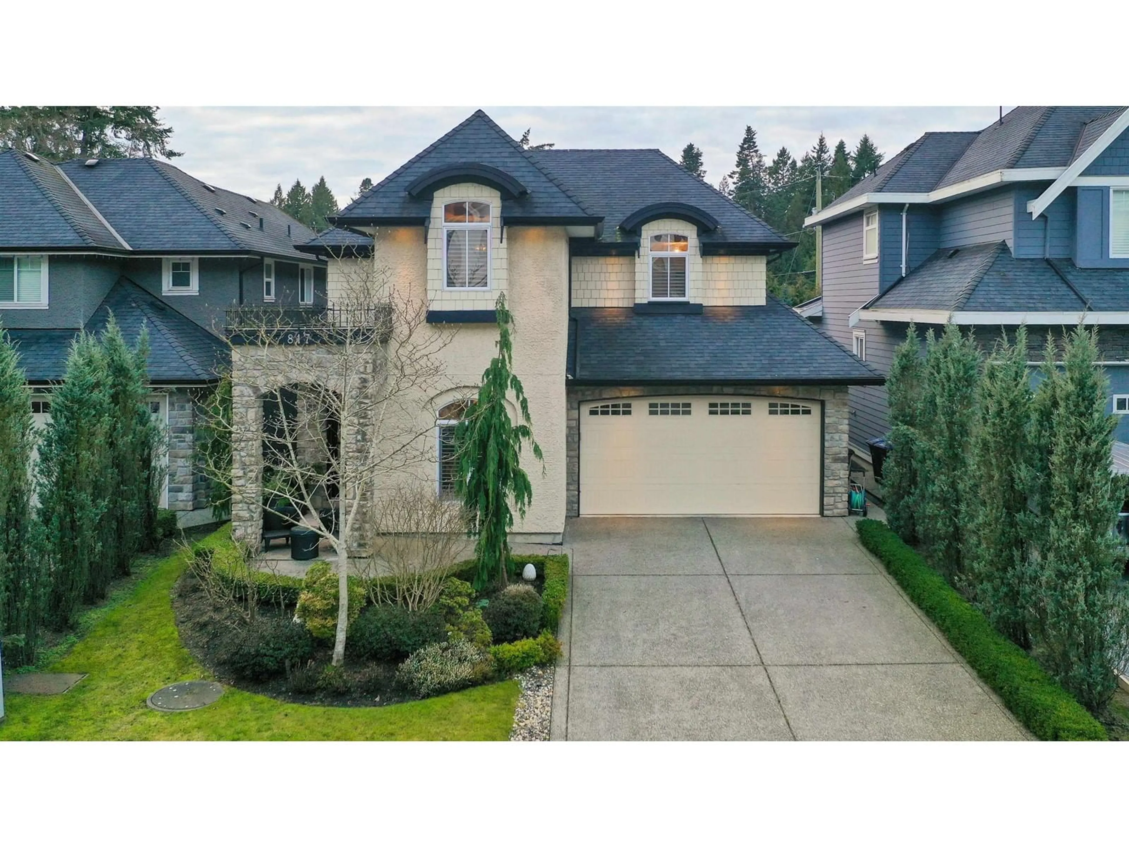 Frontside or backside of a home for 817 163A STREET, Surrey British Columbia V4A0B3