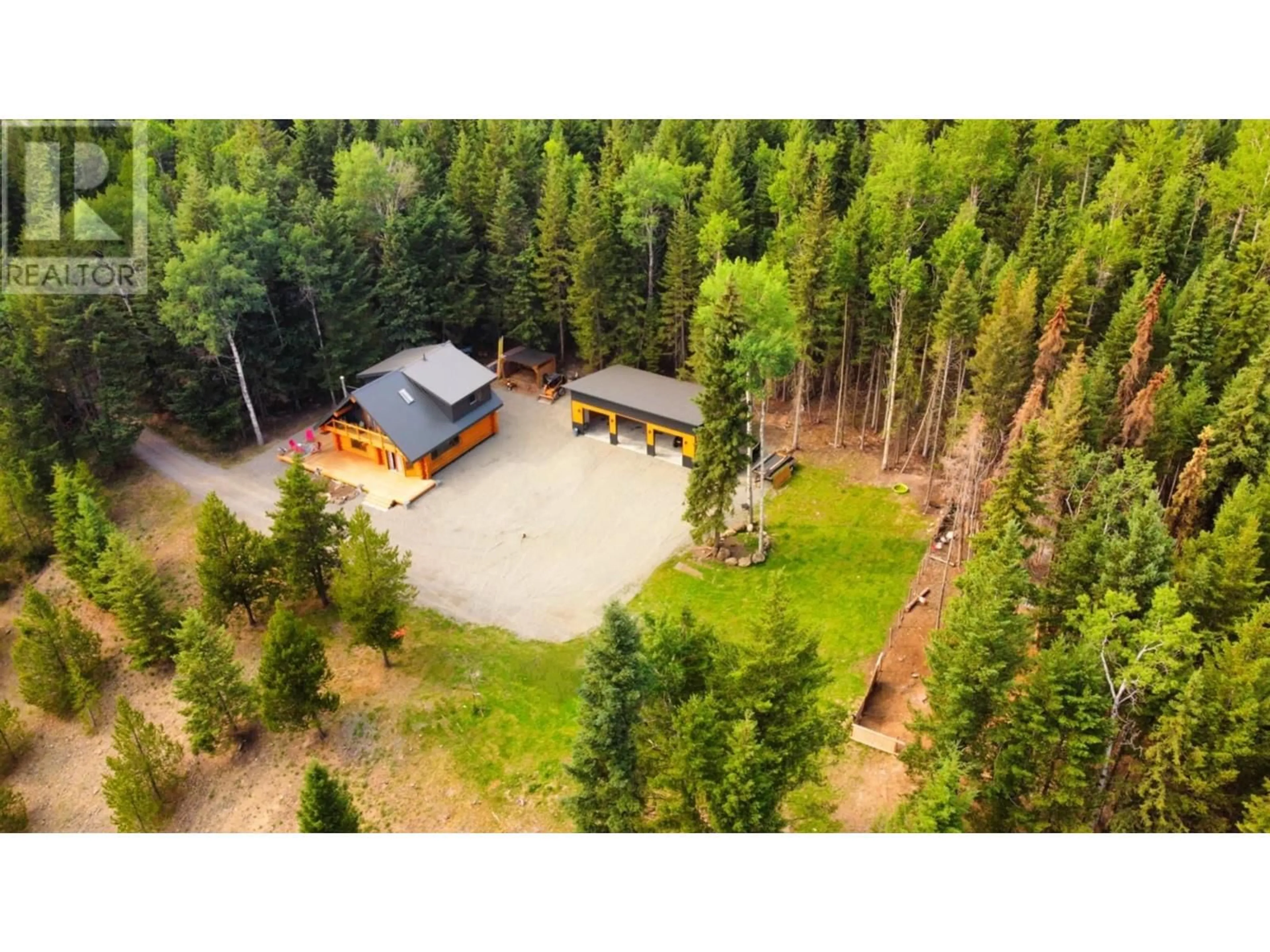 Cottage for 6847 FAWN LK AC01 ROAD, 100 Mile House British Columbia V0K1X1