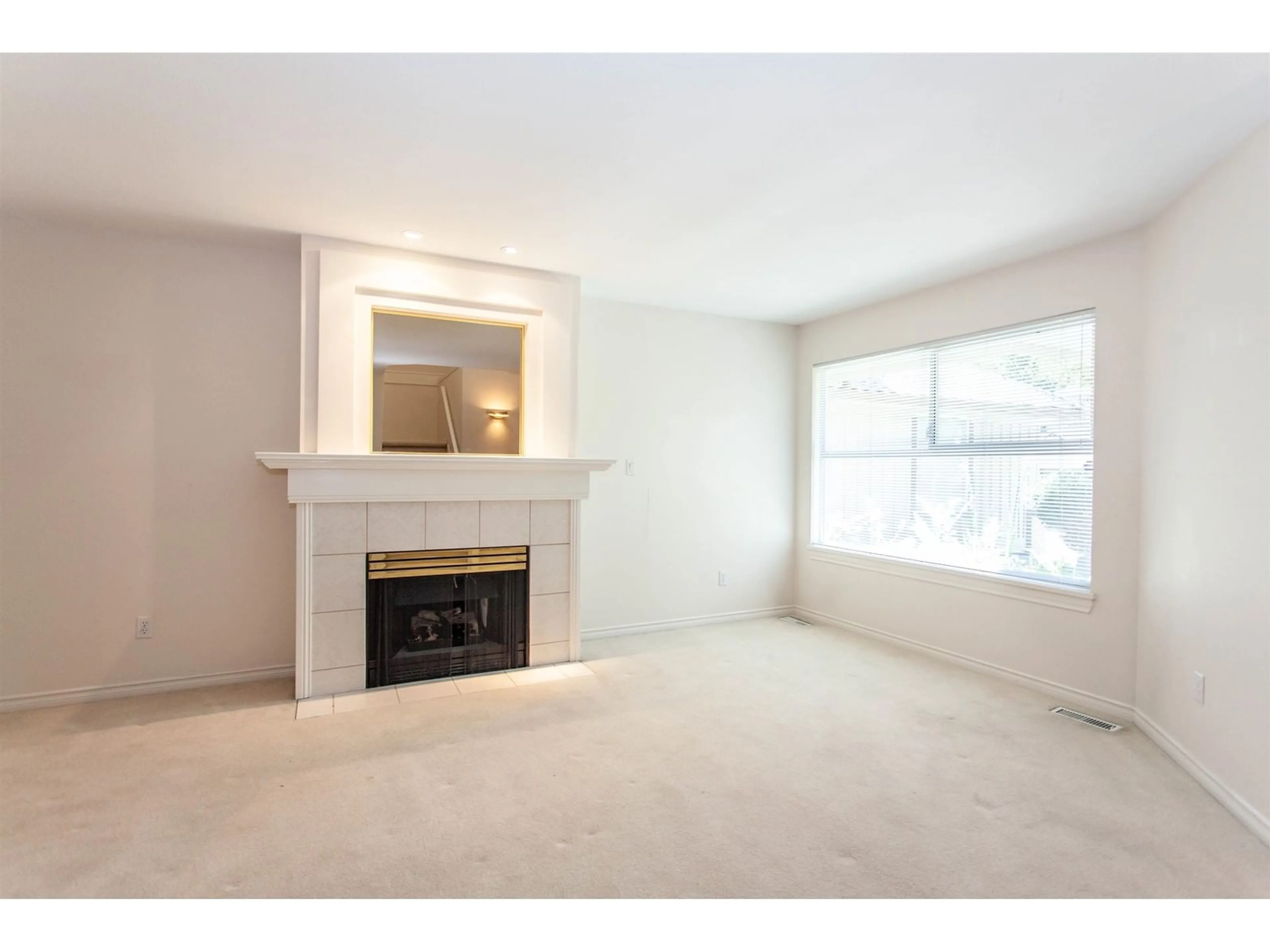 A pic of a room for 28 15860 82 AVENUE, Surrey British Columbia V3S8M4