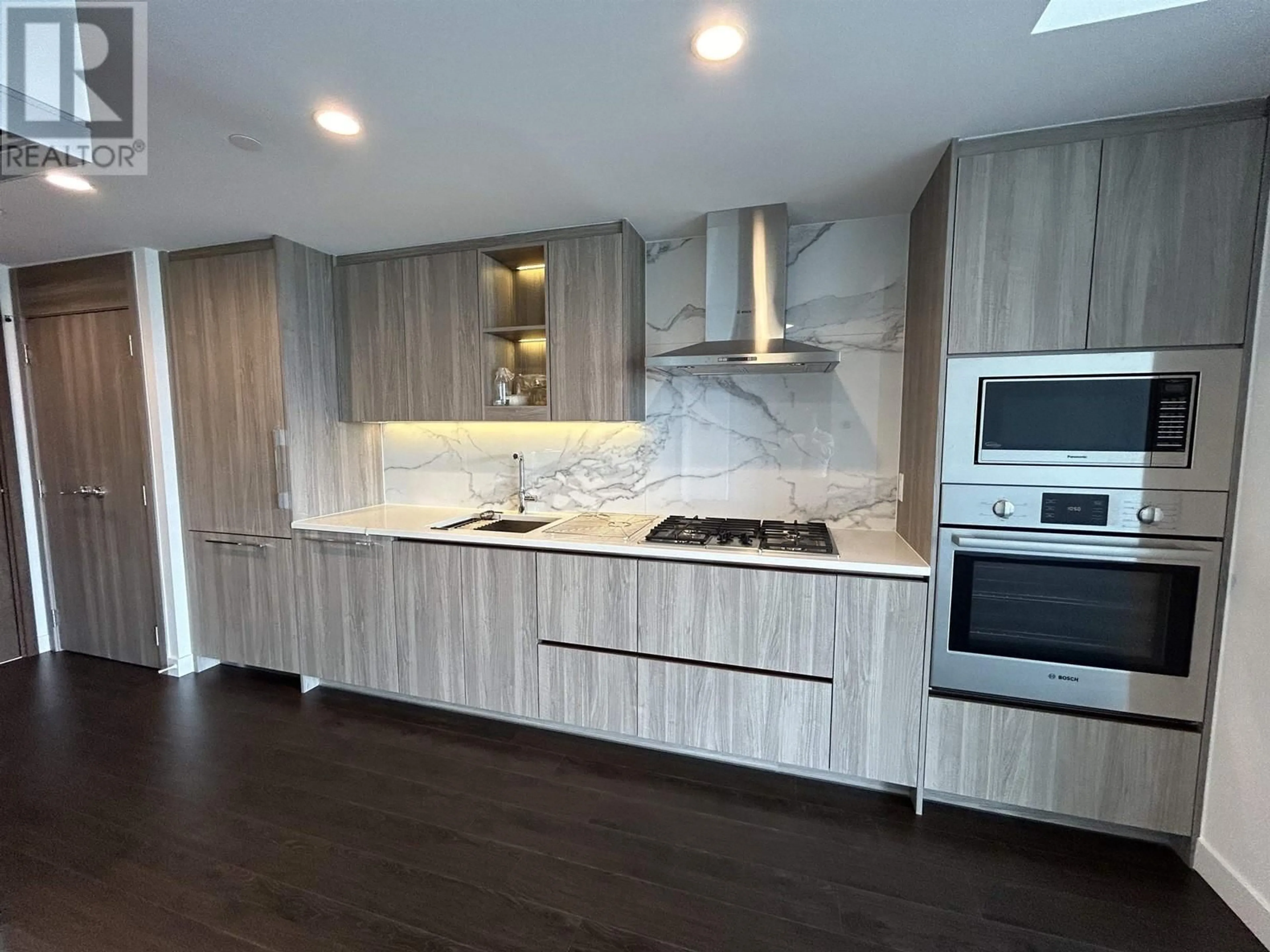 Open concept kitchen for 4103 4880 LOUGHEED HIGHWAY, Burnaby British Columbia V5C0N1