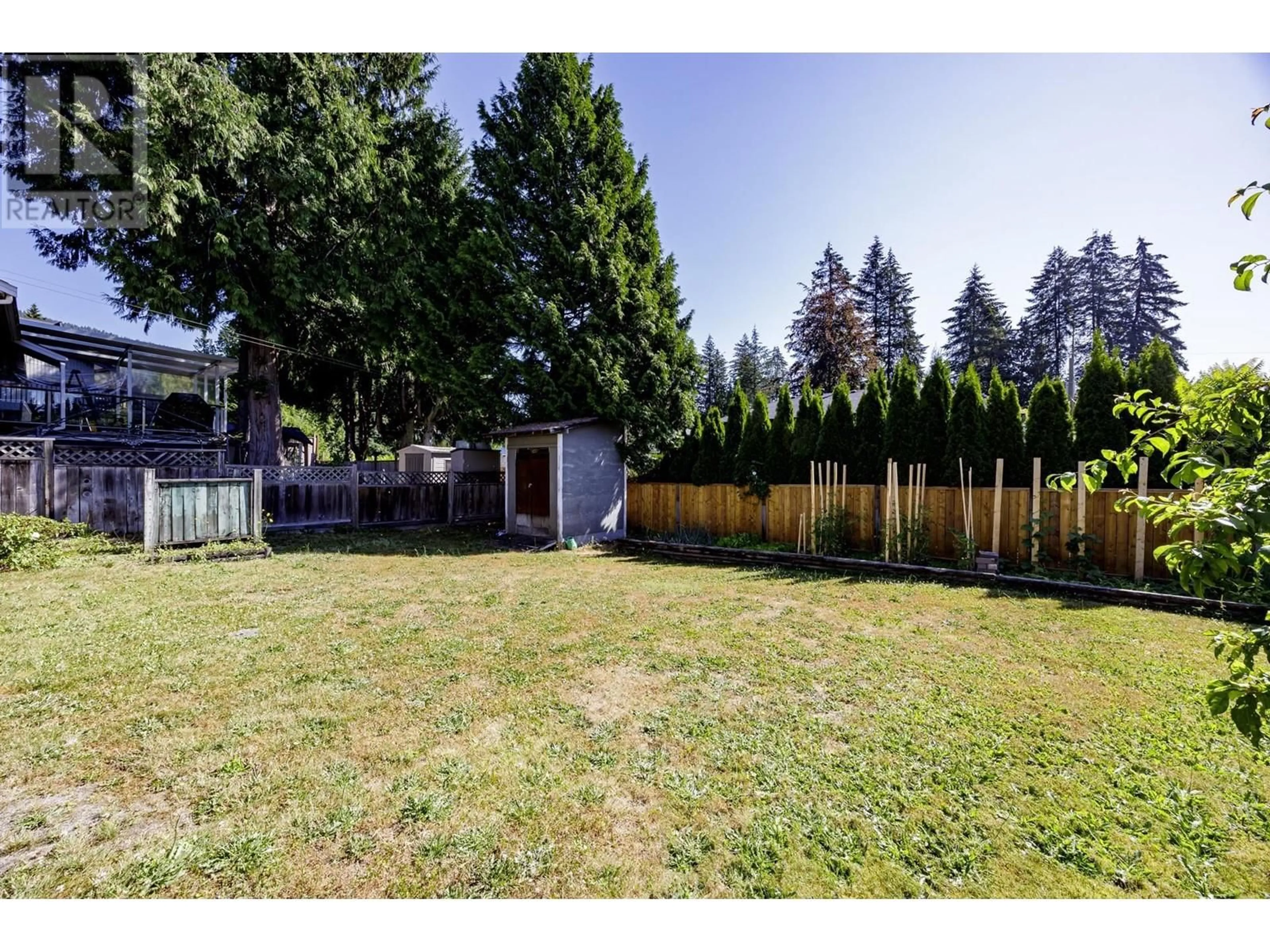 Fenced yard for 3058 WILLIAM AVENUE, North Vancouver British Columbia V7K1Z6