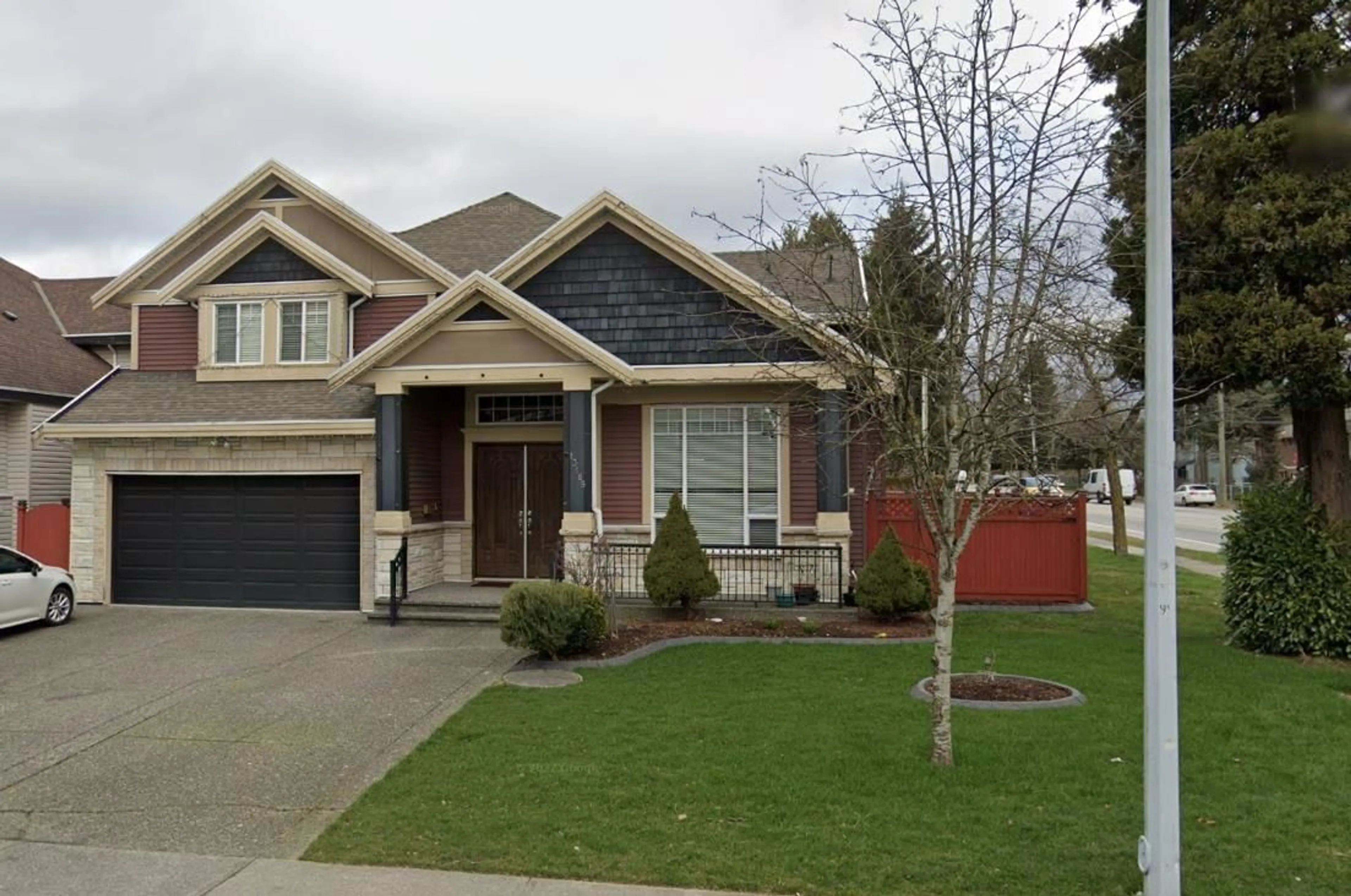 Frontside or backside of a home for 13189 HUNTLEY AVENUE, Surrey British Columbia V3V6Z6