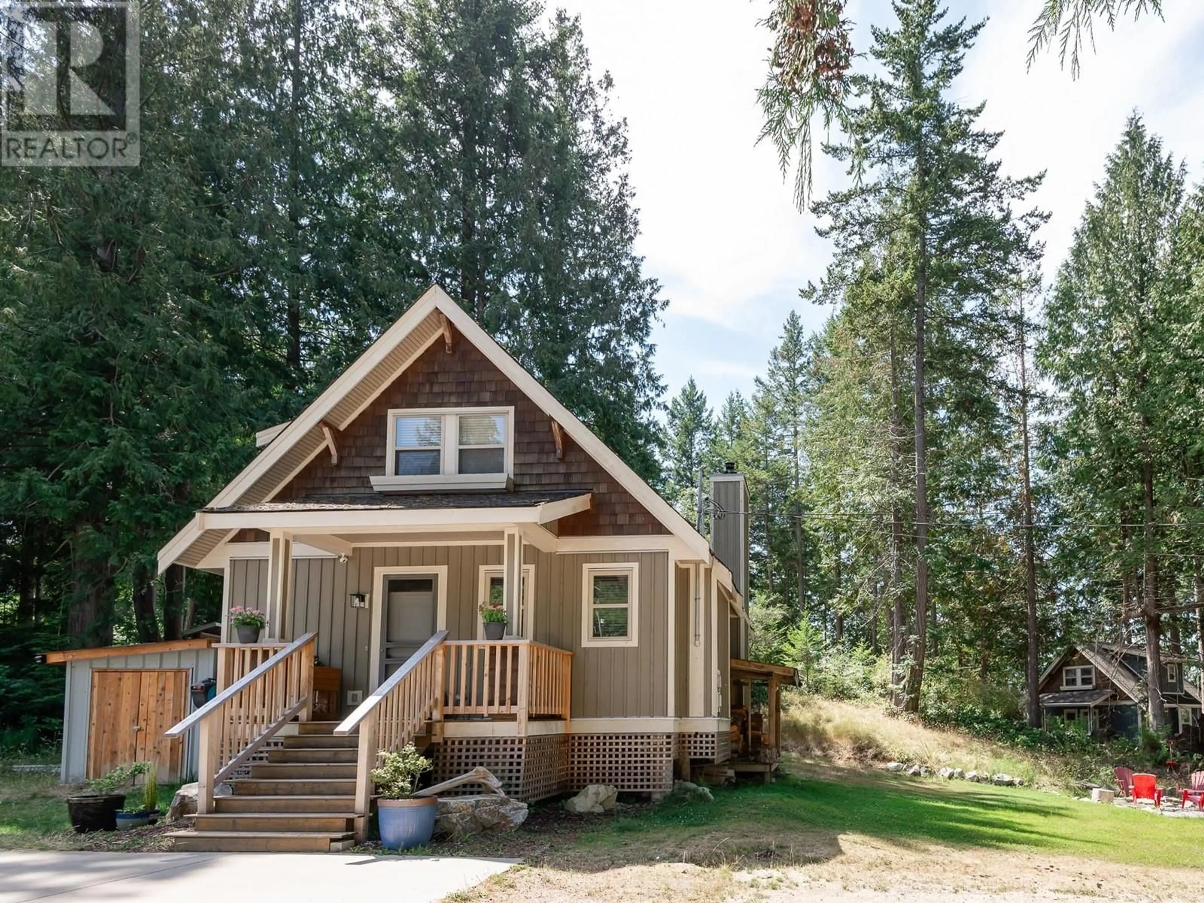 Cottage for 13514 LEE ROAD, Pender Harbour British Columbia V0N1S1