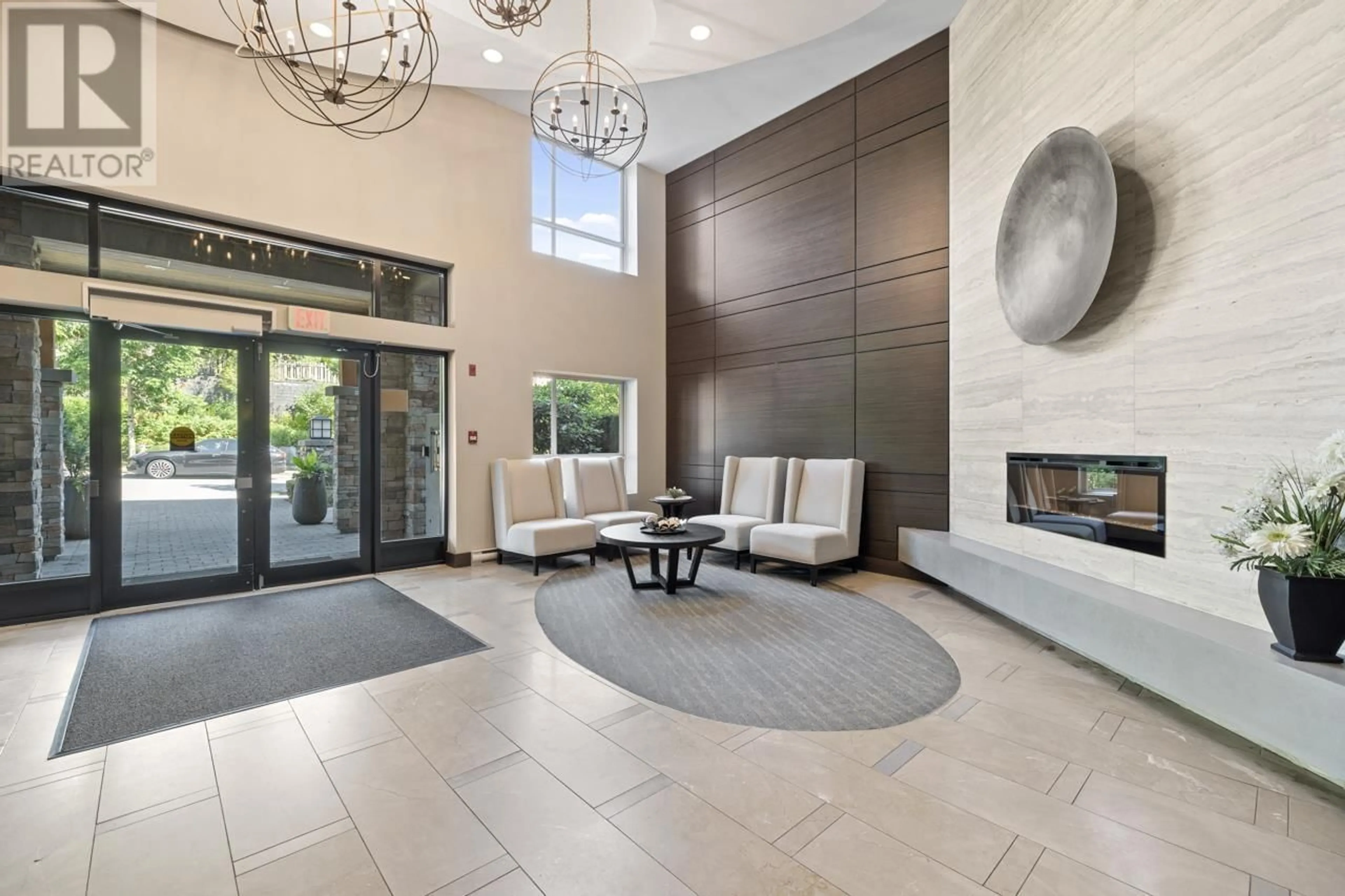 Indoor lobby for 508 3156 DAYANEE SPRINGS BOULEVARD, Coquitlam British Columbia V3E0B7