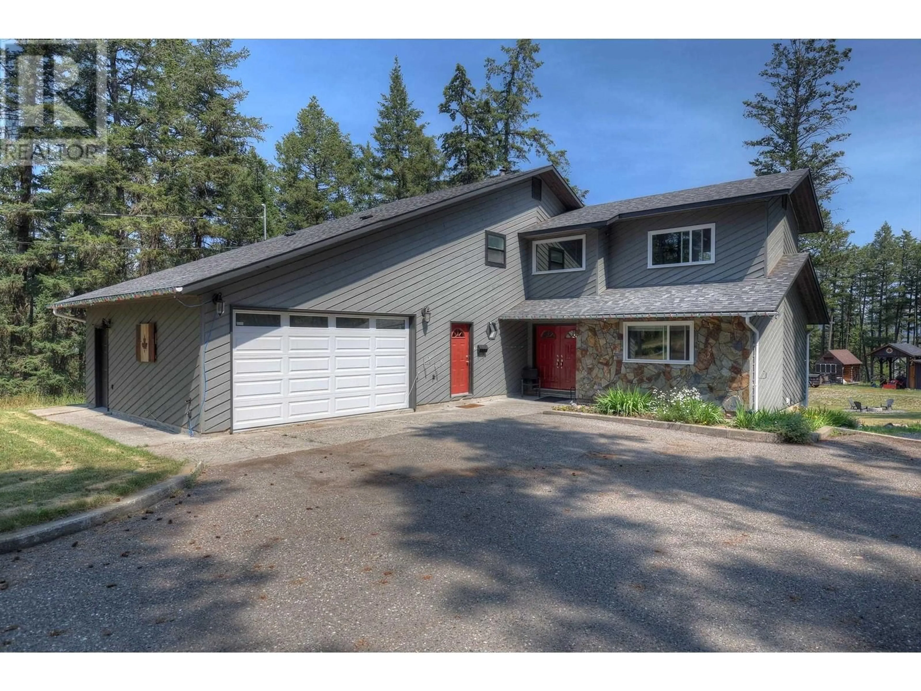 Frontside or backside of a home for 586 ROBERTS DRIVE, Esler / Dog Creek British Columbia V2G5K1