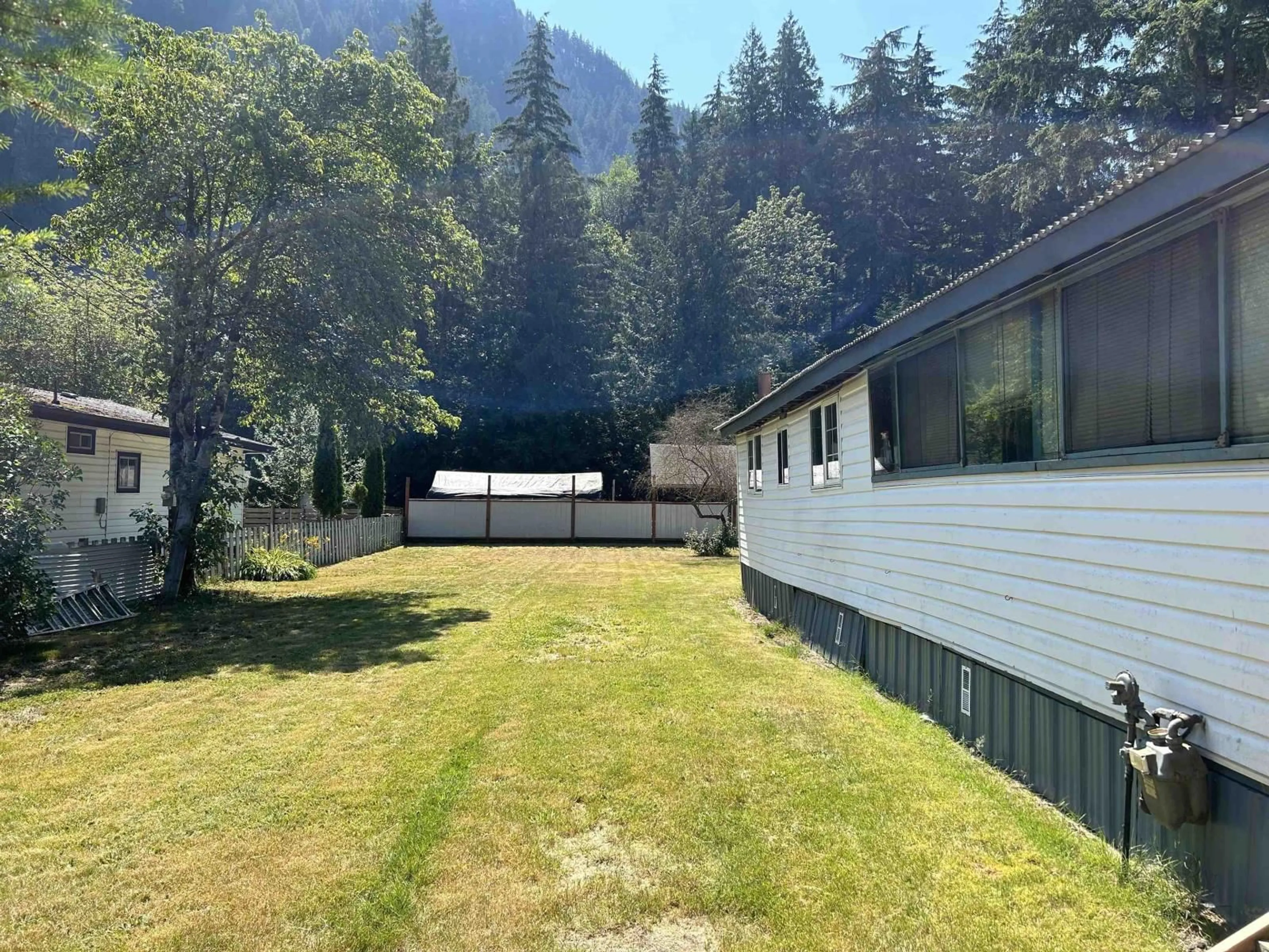 Outside view for 1 63760 OLD YALE ROAD, Hope British Columbia V0X1L0