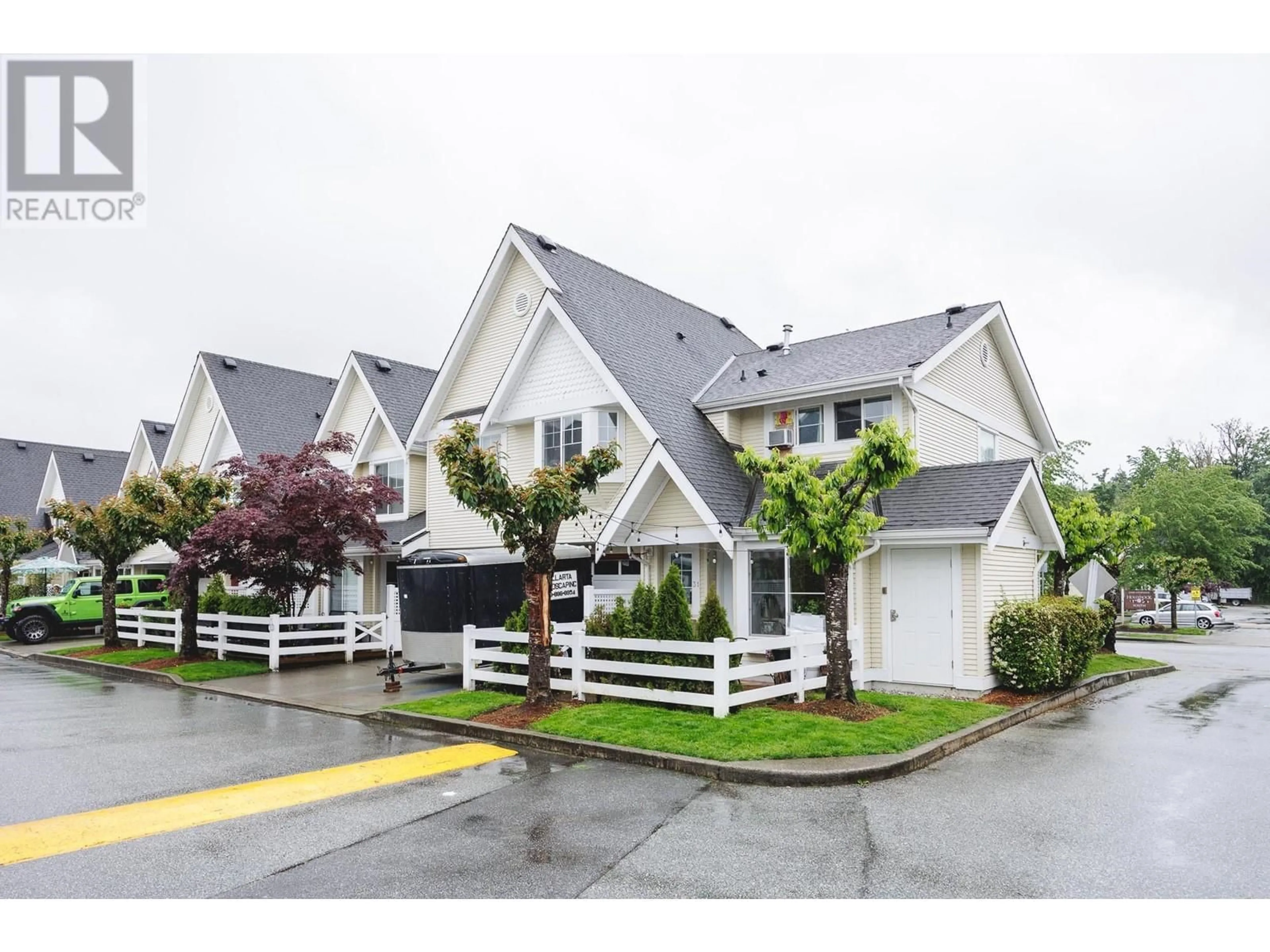 A pic from exterior of the house or condo for 31 23575 119 AVENUE, Maple Ridge British Columbia V4R2P4