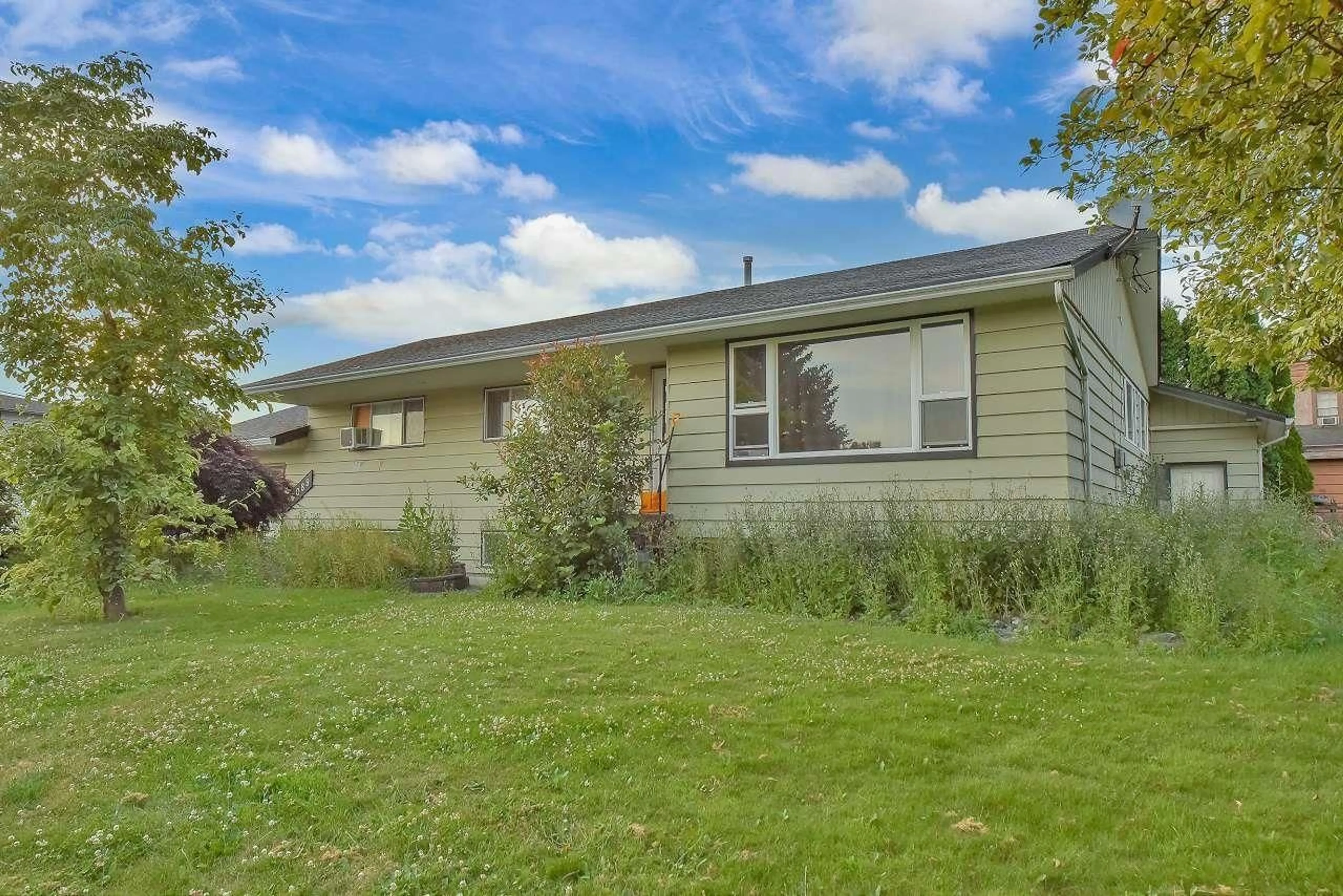 Frontside or backside of a home, cottage for 46089 SOUTHLANDS DRIVE, Chilliwack British Columbia V2P1B6