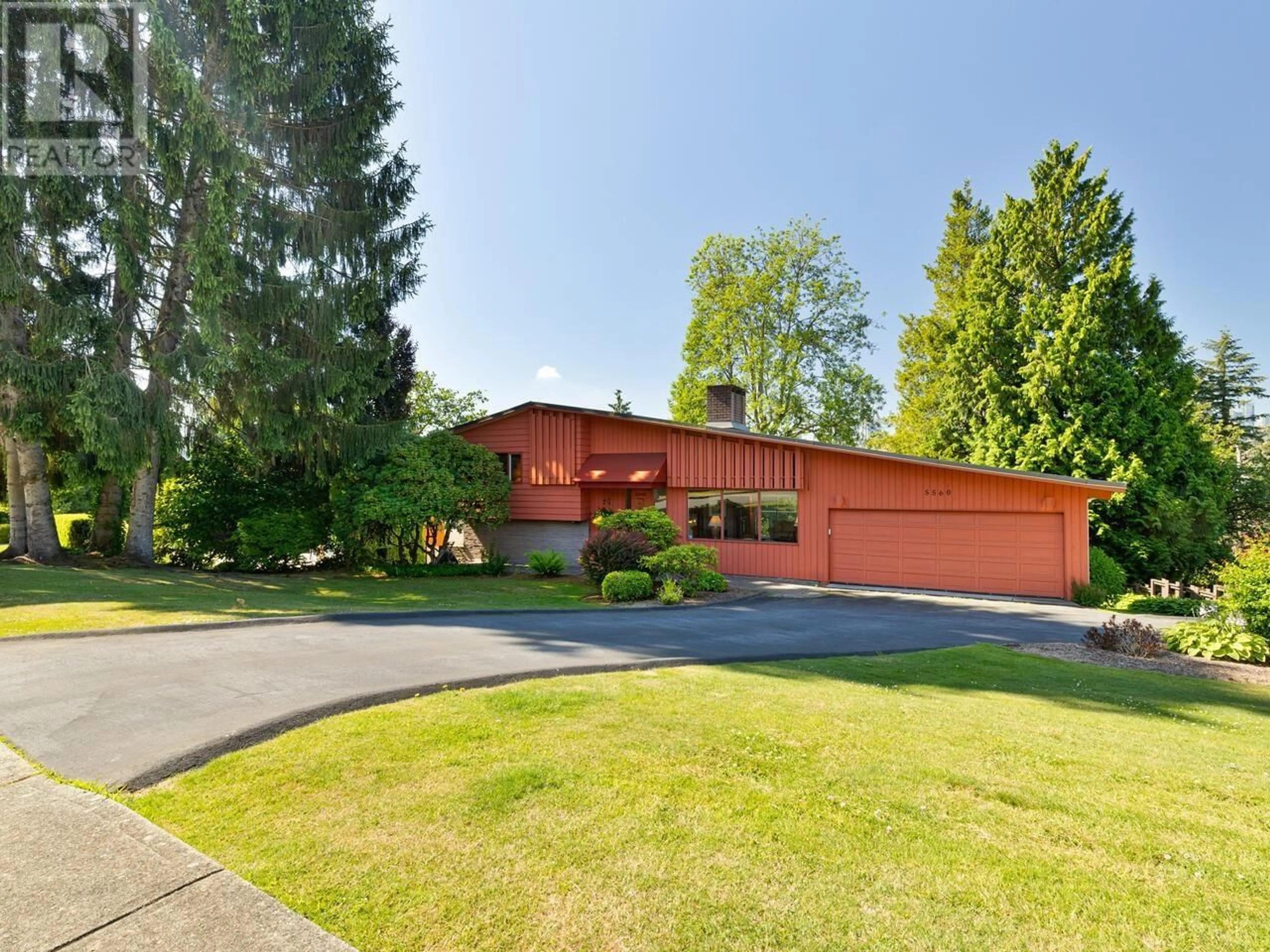 Frontside or backside of a home for 5560 MONARCH STREET, Burnaby British Columbia V5G2A1