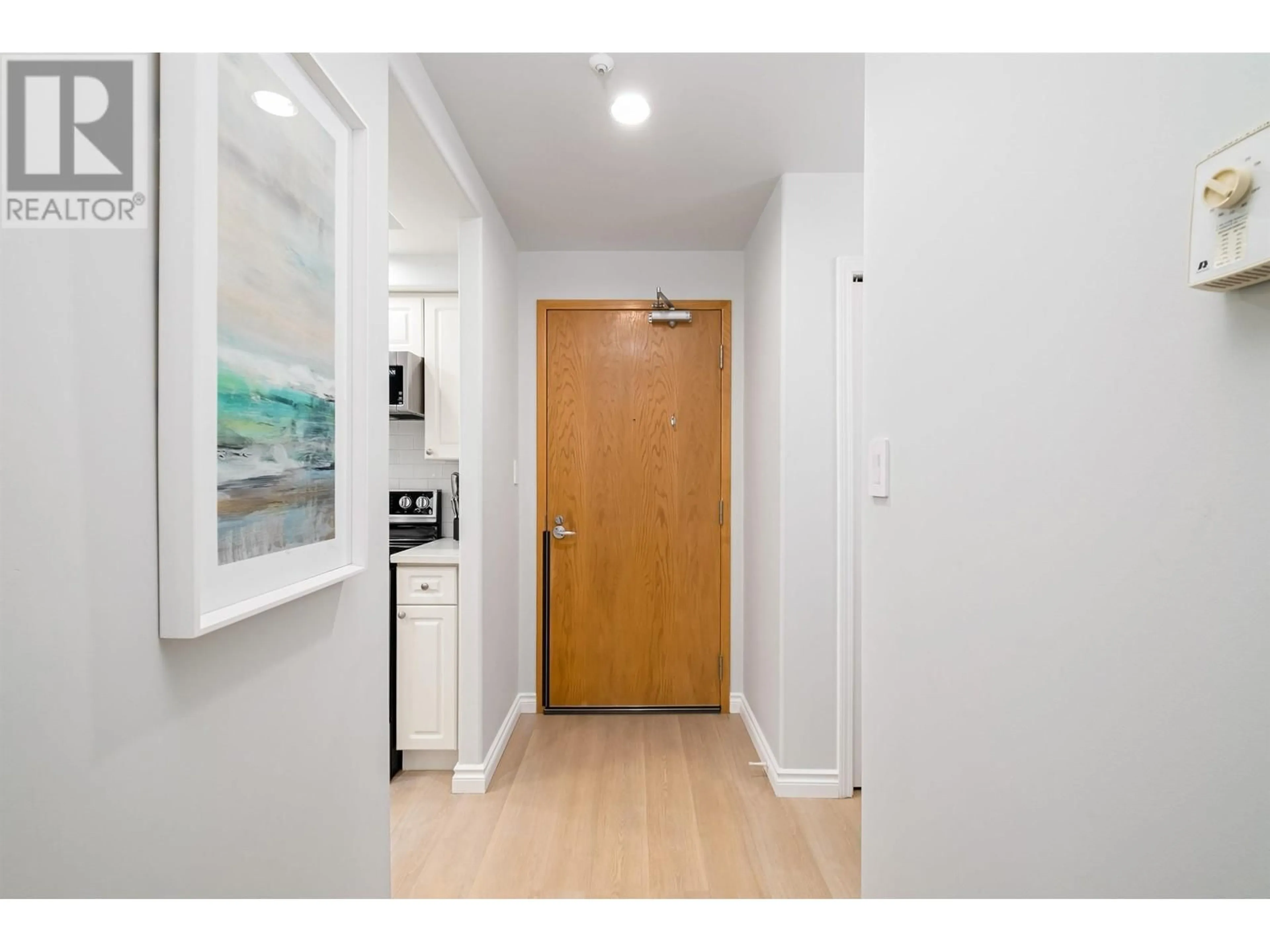 Indoor entryway for 1105 1383 HOWE STREET, Vancouver British Columbia V6Z2R5