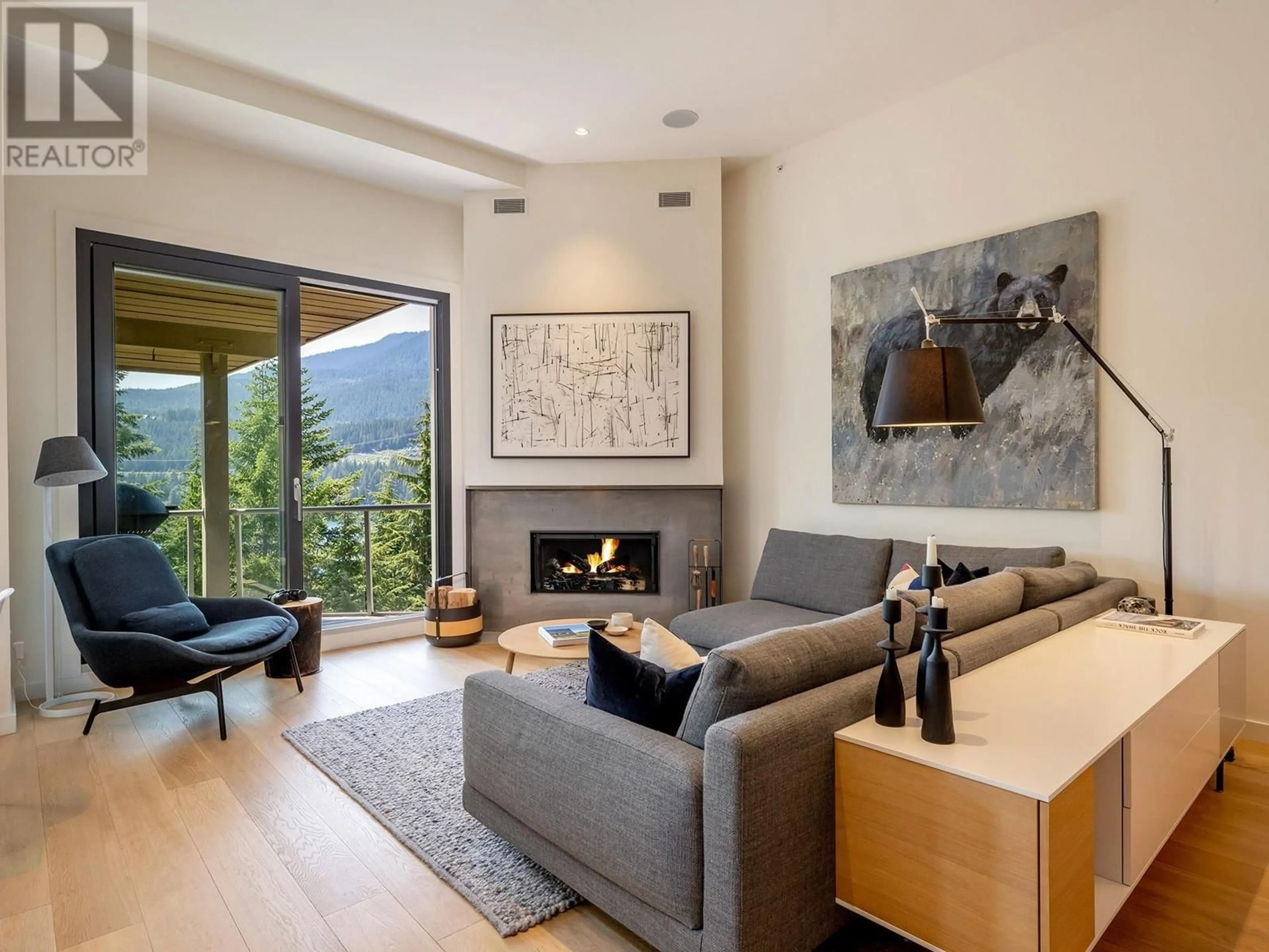 Living room for 3144 ST MORITZ CRESCENT, Whistler British Columbia V8E0V8