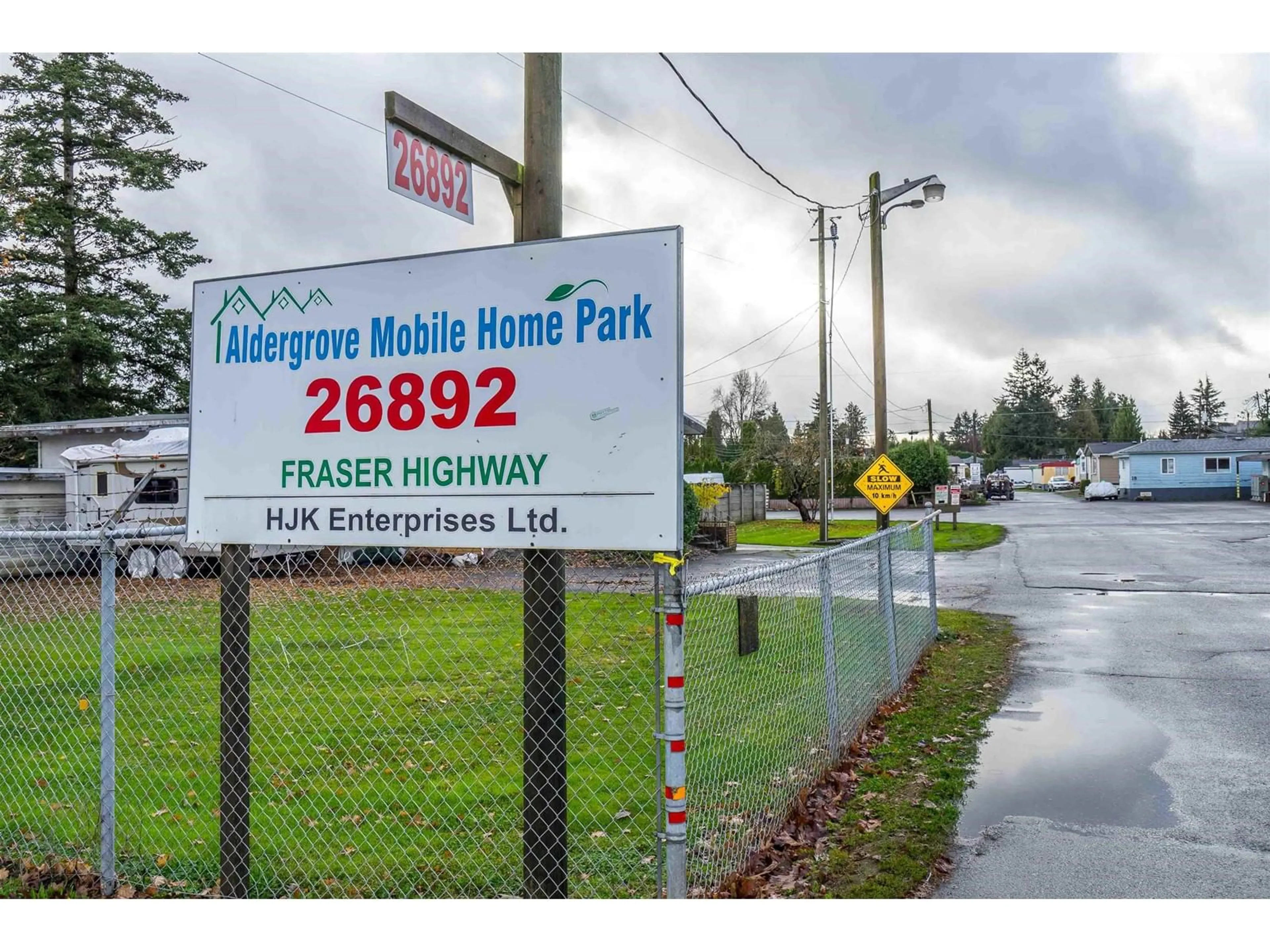 Parking for 21 26892 FRASER HIGHWAY, Langley British Columbia V4W3T5