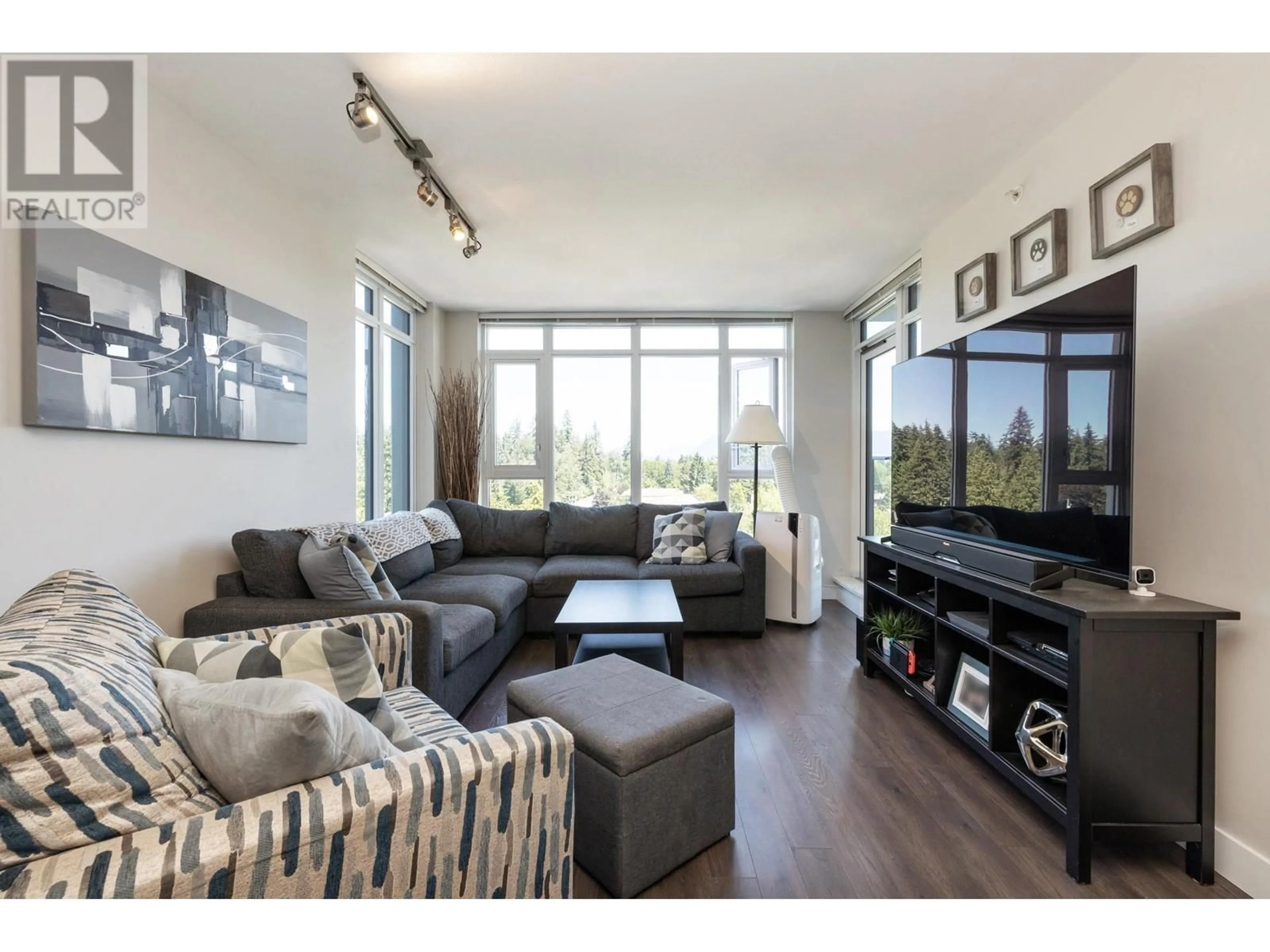 Living room, wood floors for 1005 958 RIDGEWAY AVENUE, Coquitlam British Columbia V3K0C5