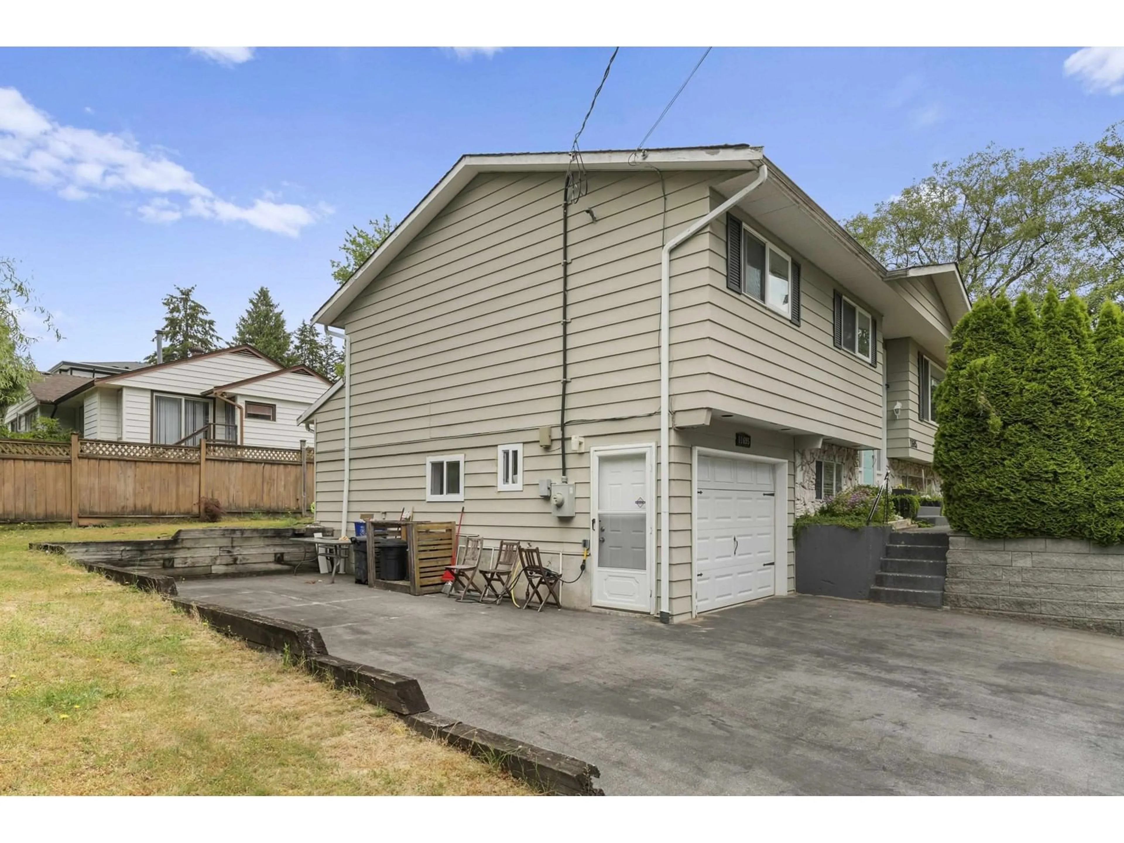 Frontside or backside of a home for 11695 76A AVENUE, Delta British Columbia V4C7B1