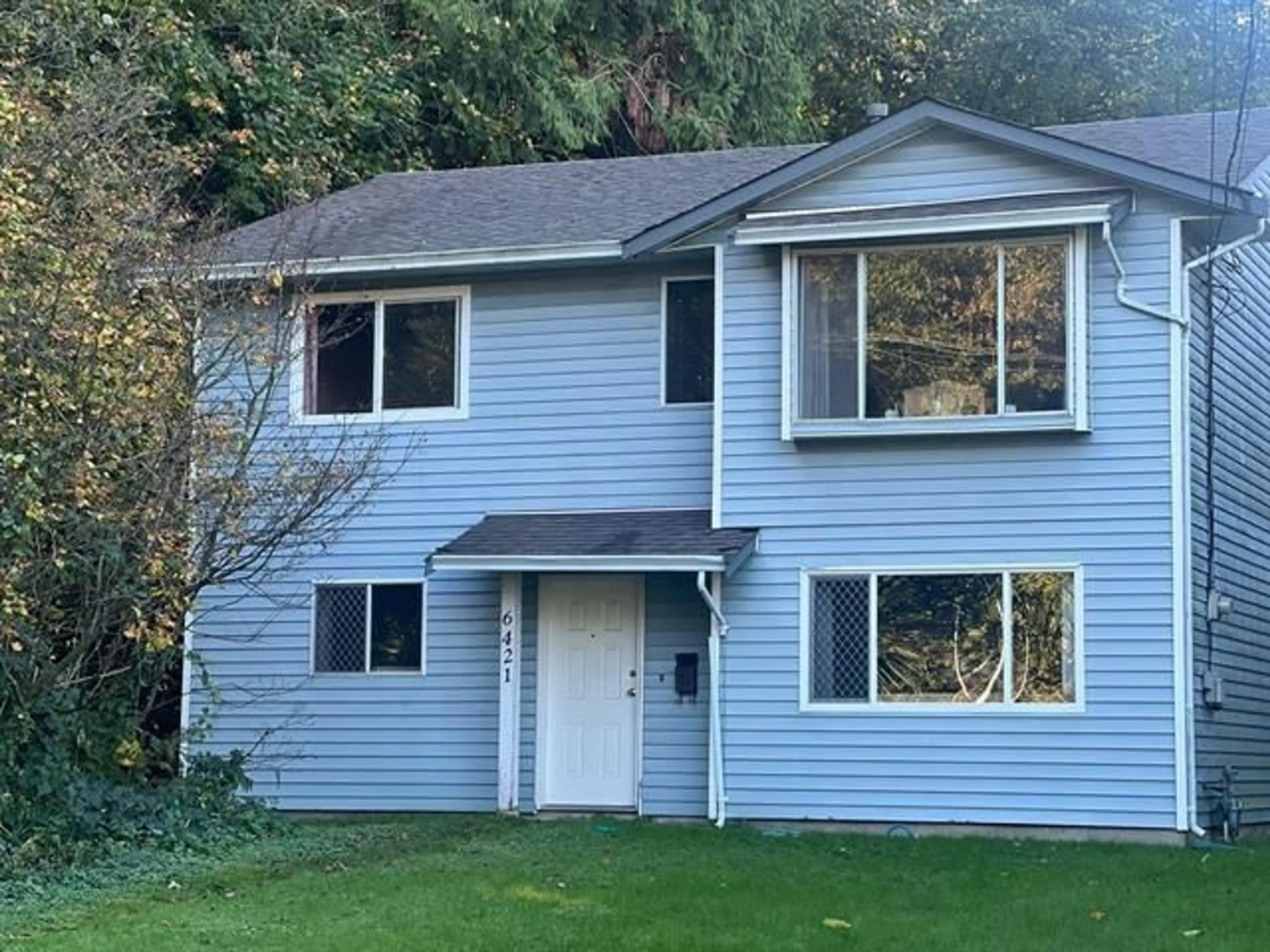 Frontside or backside of a home for 6421 KING GEORGE BOULEVARD, Surrey British Columbia V3W4Z4